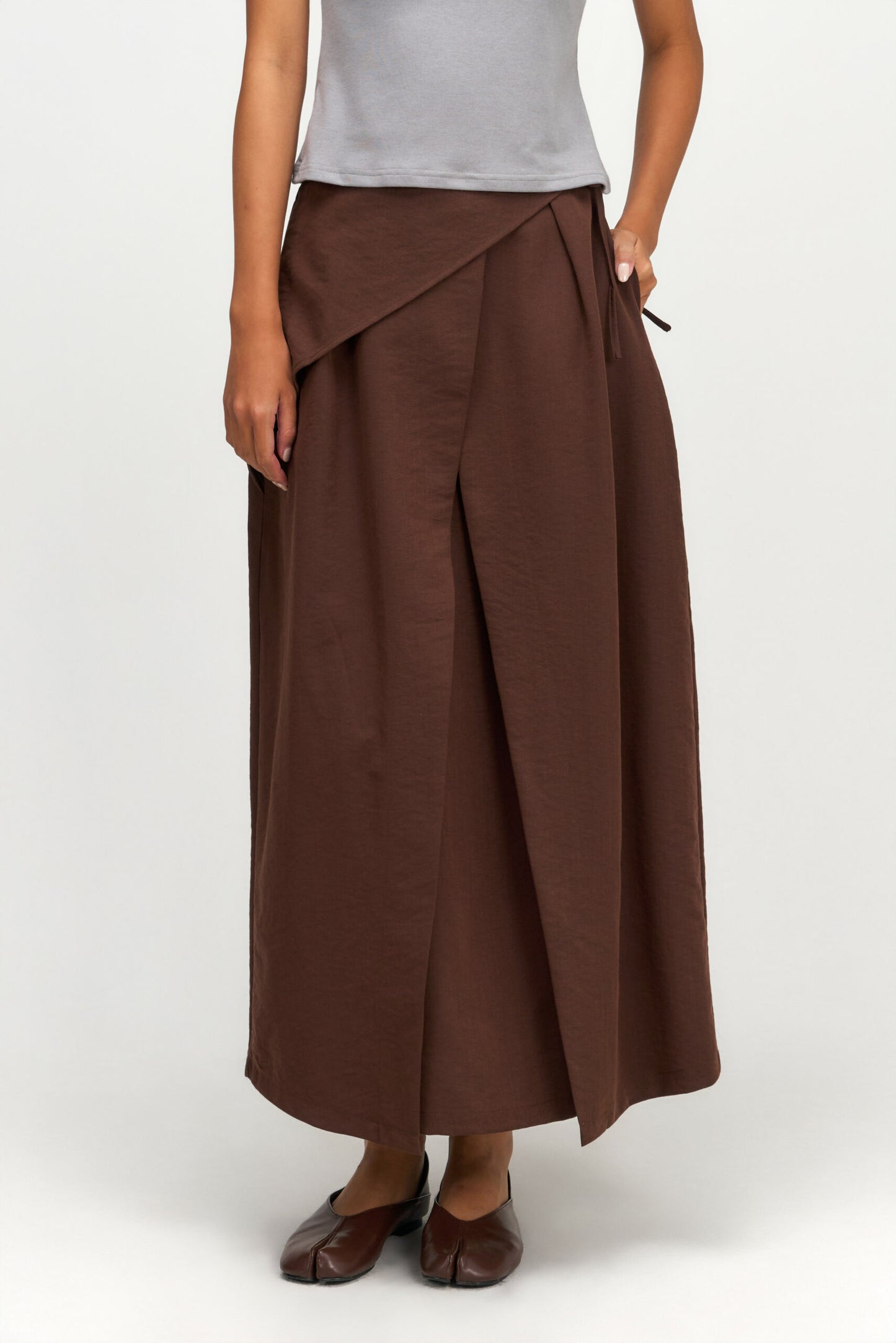 Waist Bandeu Pleated Skirt – Plus Long (Brown)