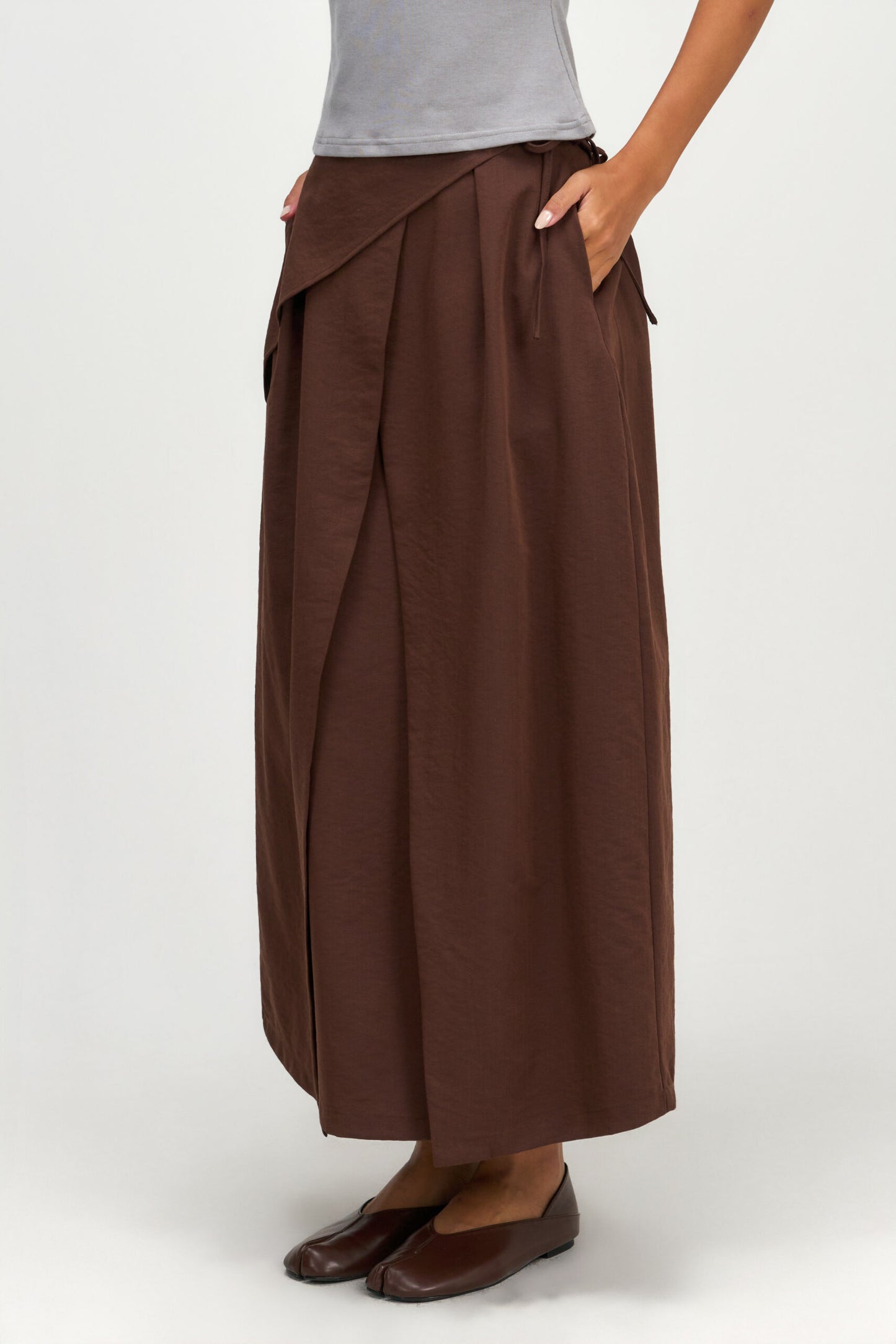 Waist Bandeu Pleated Skirt – Plus Long (Brown)