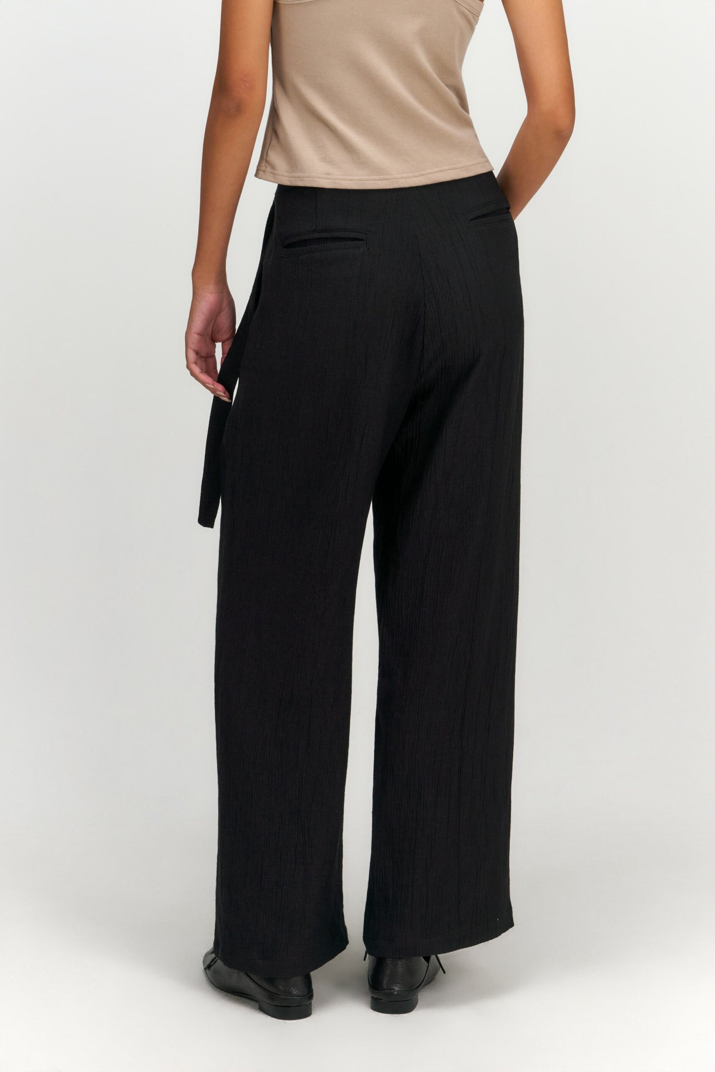 Tri Pleated Belted Trousers (Black)
