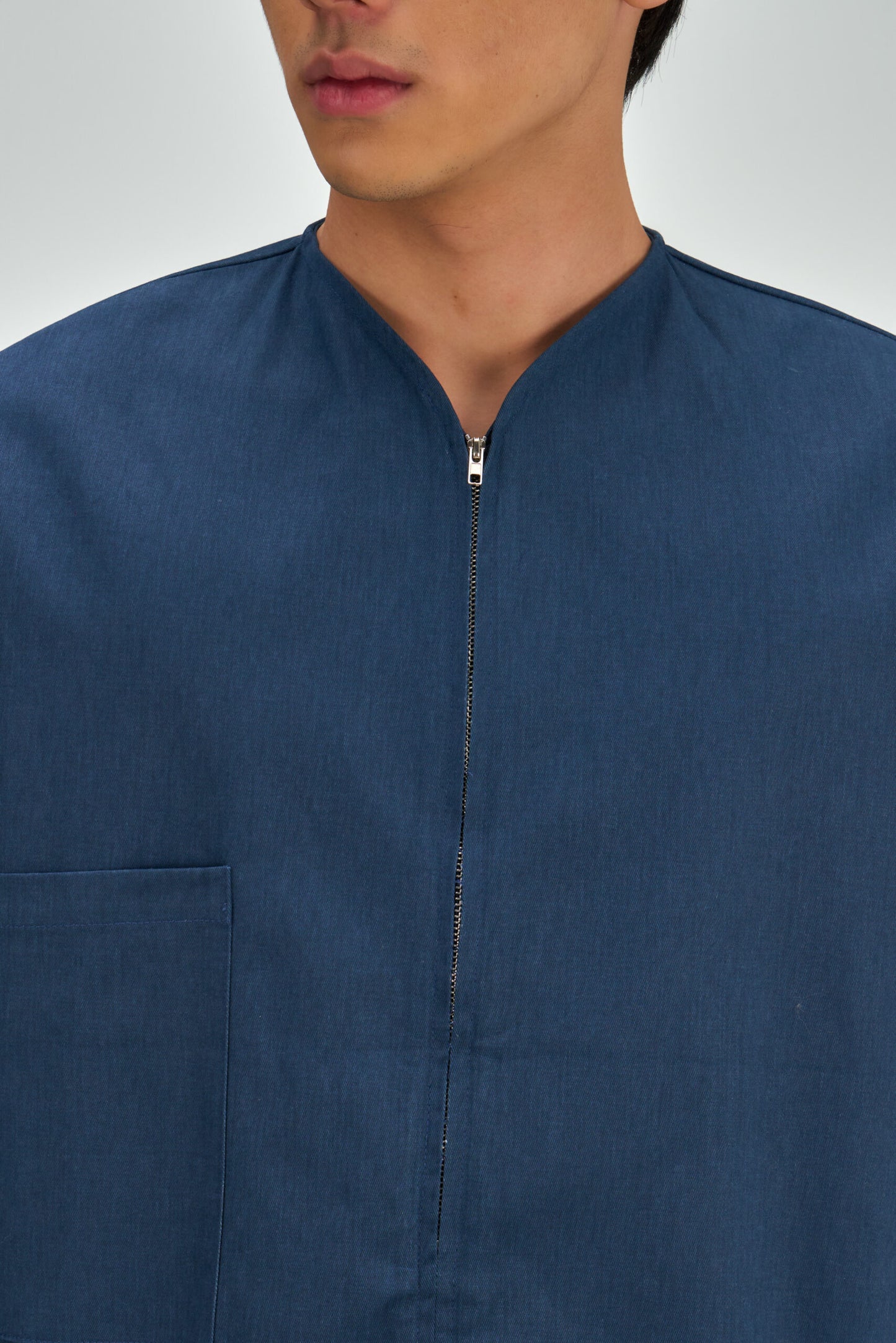 Gender Neutral Collarless Half-Zipper Shirt (Blue)