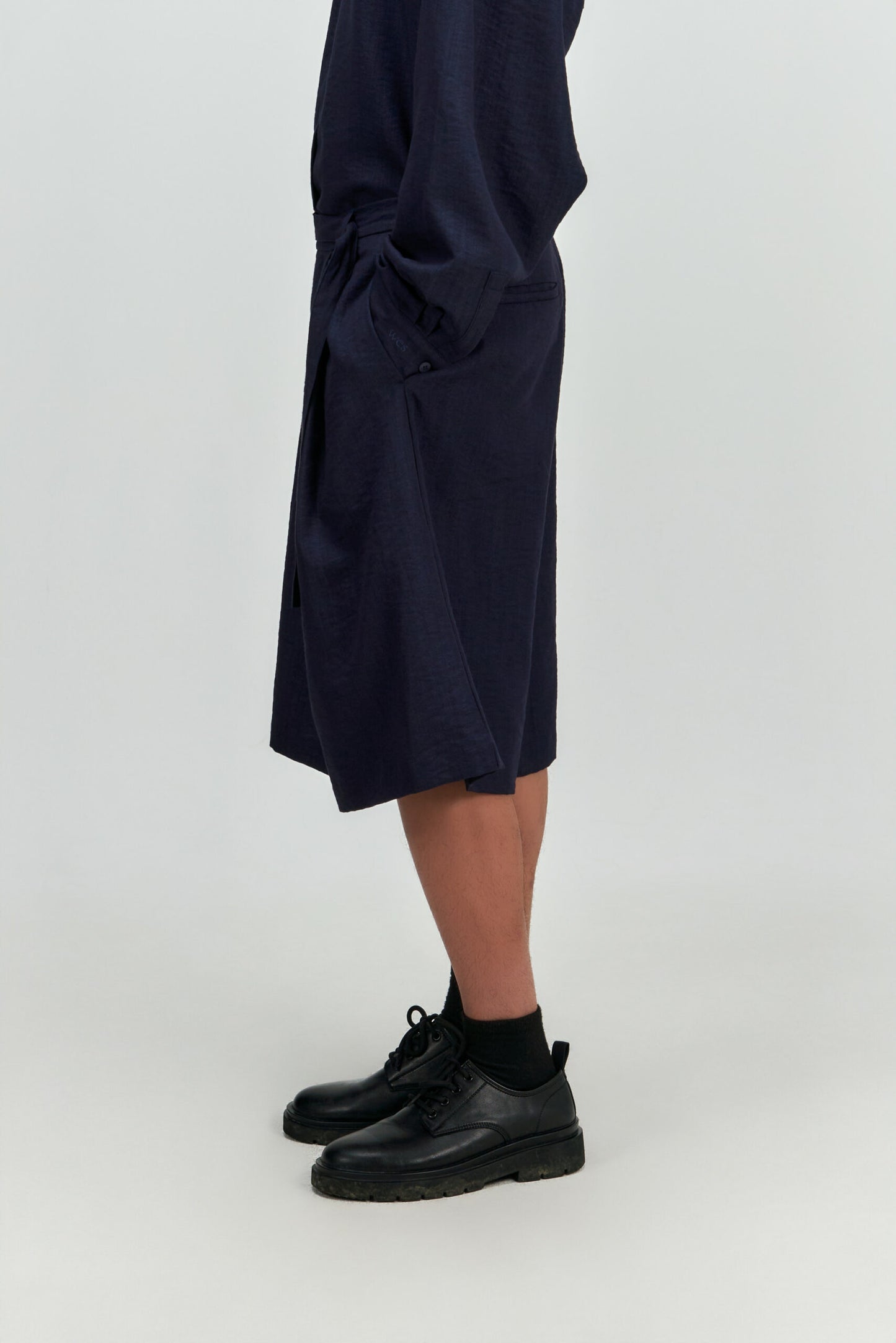 Gender Neutral Pleated Belted Short (Navy)
