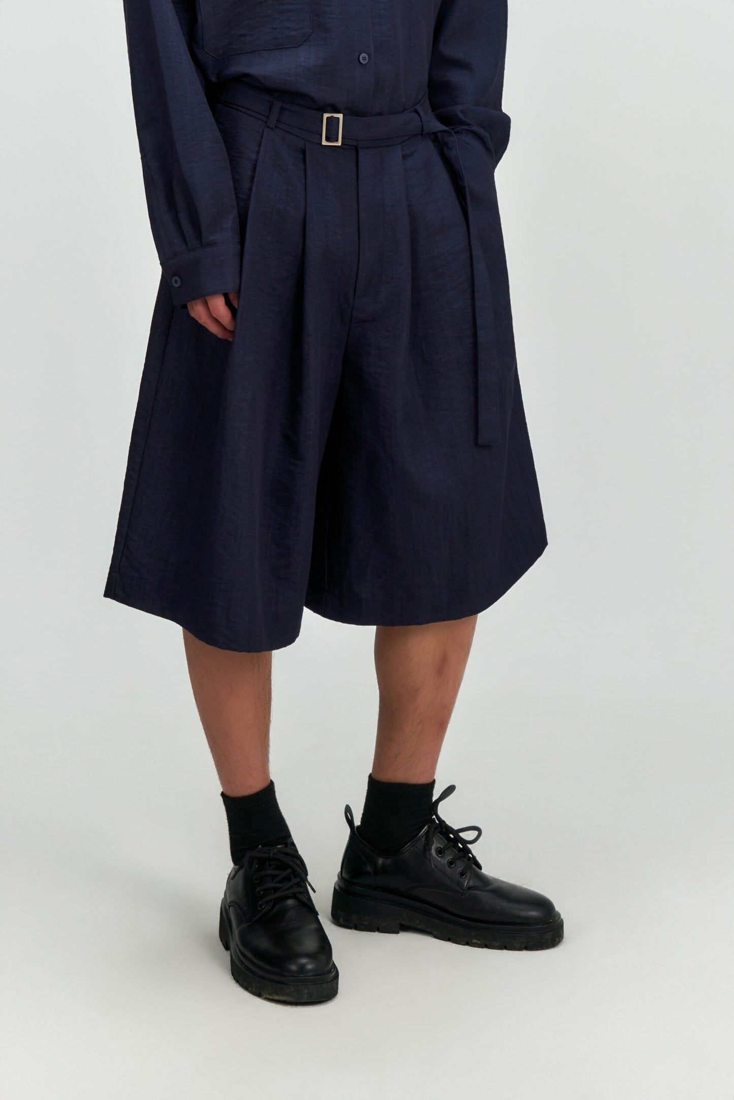 Gender Neutral Pleated Belted Short (Navy)