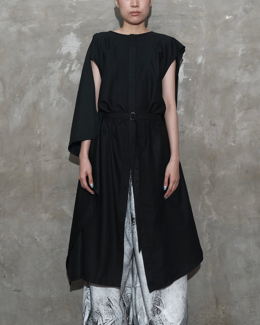 Kelawar Draped in Black