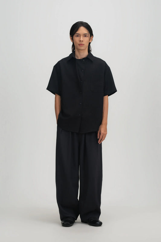 Gender Neutral Drape Neck Short-Sleeve Shirt (Black) - BEV C multi label store
