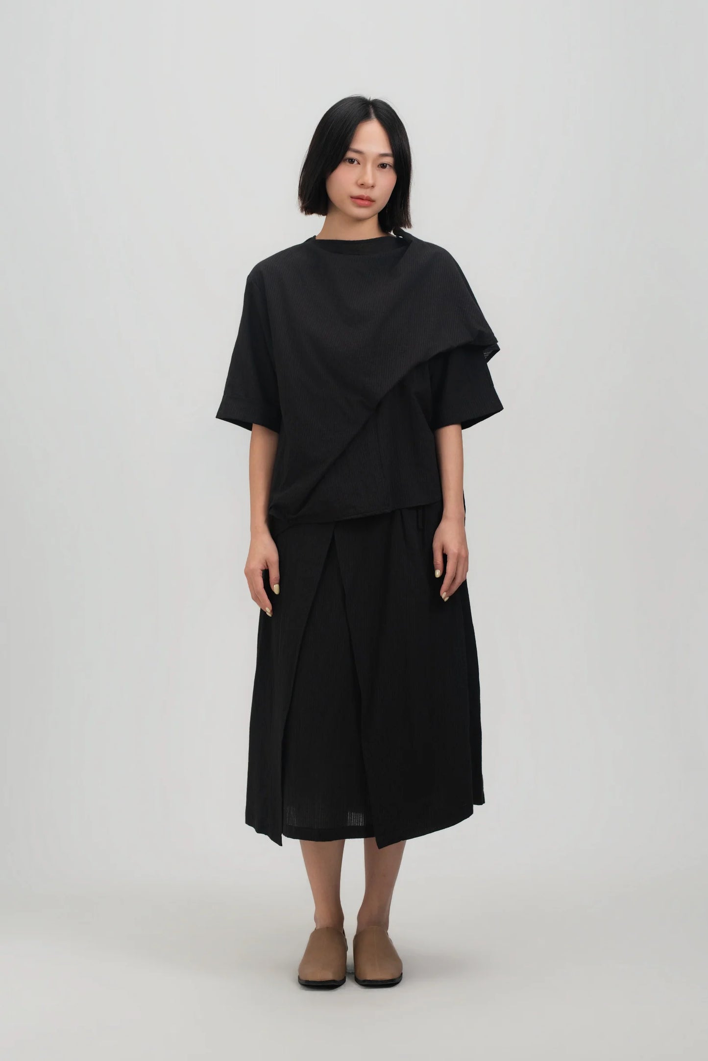 Neck-Scarf Half Sleeve Blouse (Black Grid)