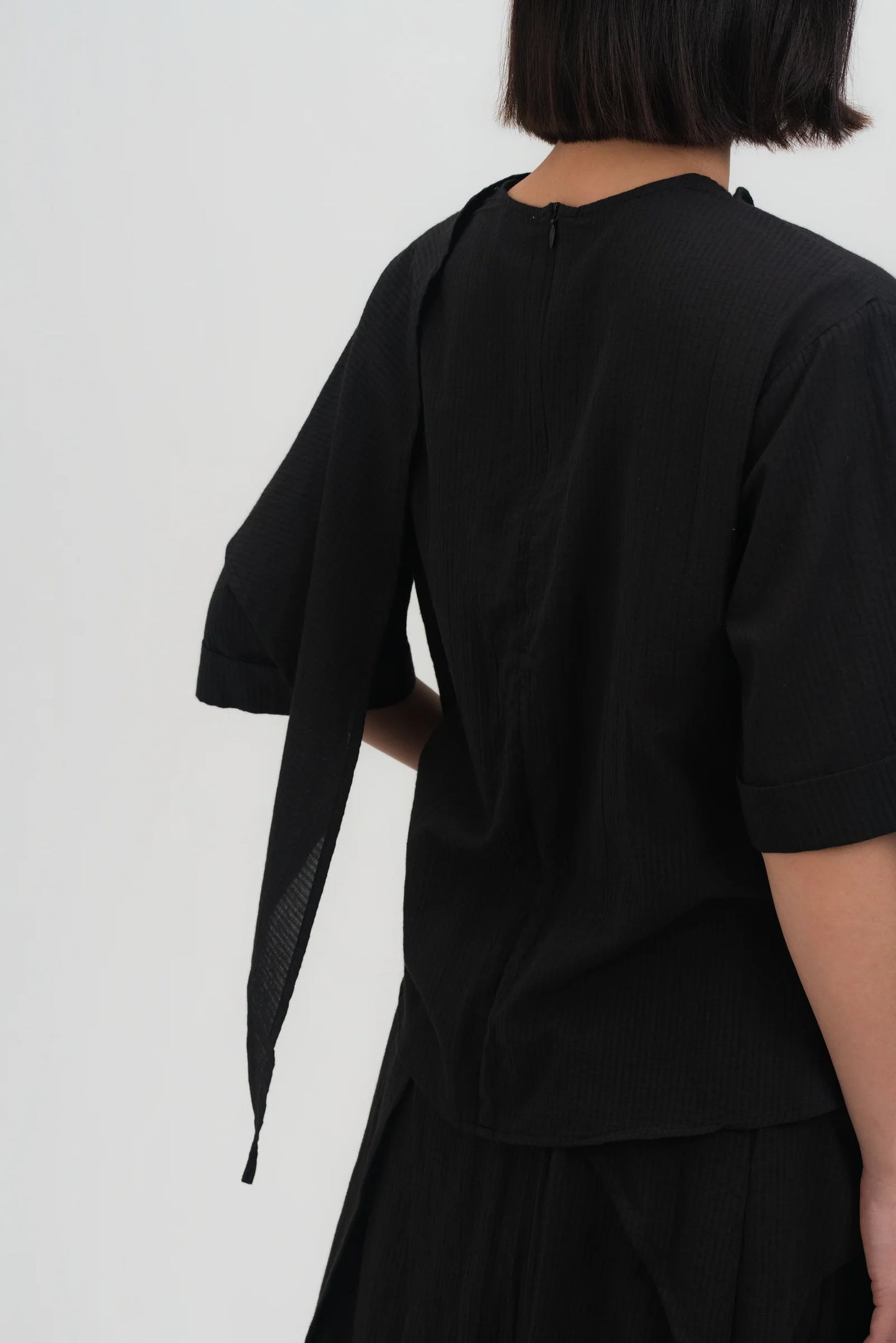 Neck-Scarf Half Sleeve Blouse (Black Grid)