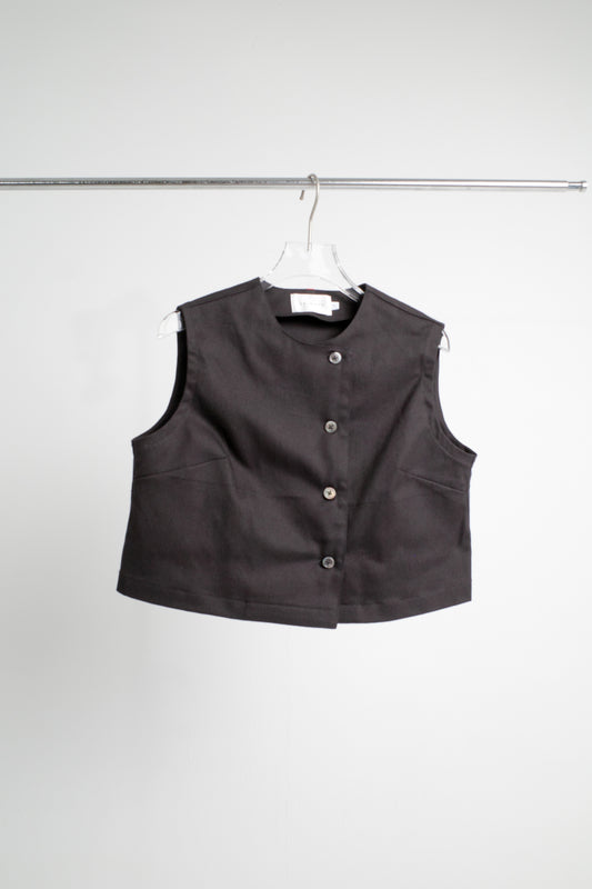NIKO VEST IN BLACK