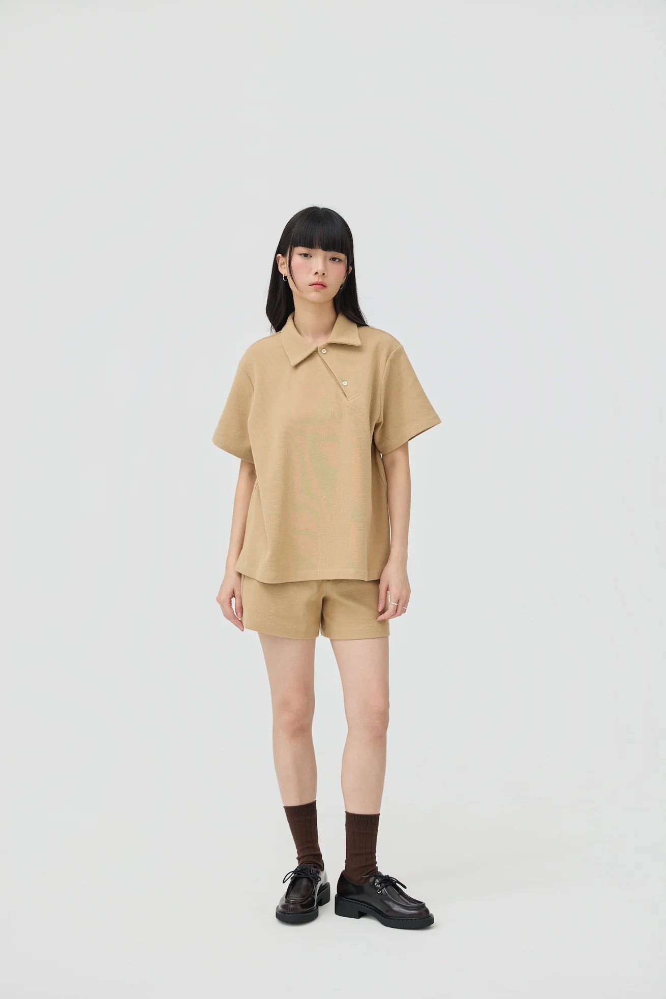 JINWA KNIT POLO IN KHAKI - BEV C multi label store