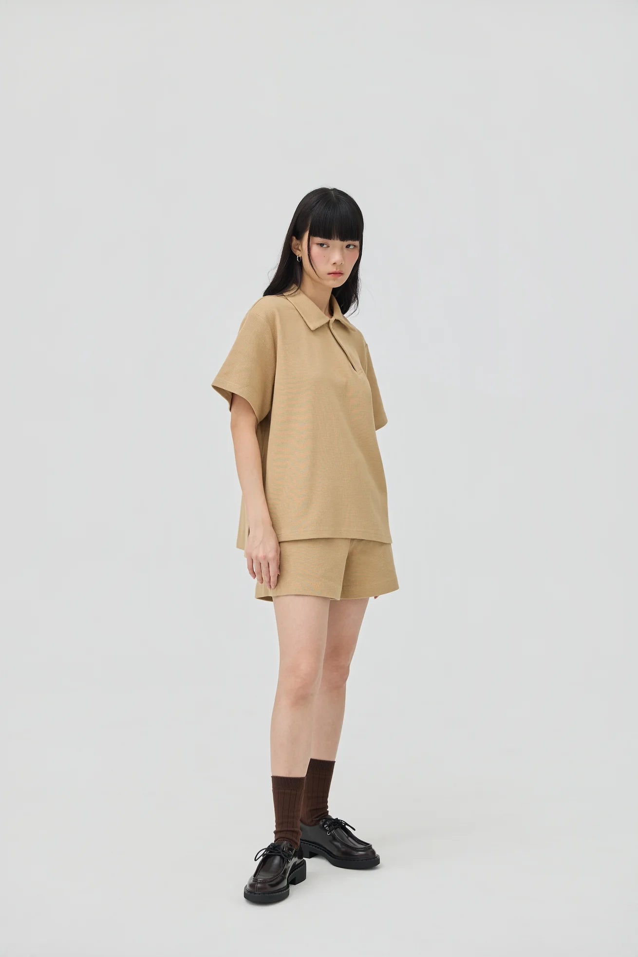 JINWA KNIT POLO IN KHAKI - BEV C multi label store