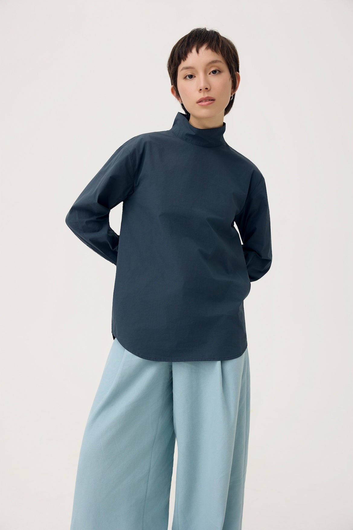 OKI SCARF TOP IN DARK NAVY