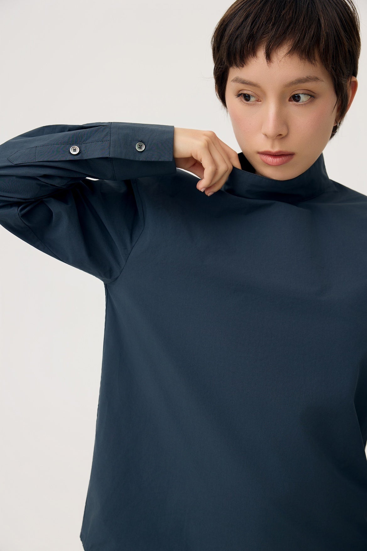 OKI SCARF TOP IN DARK NAVY