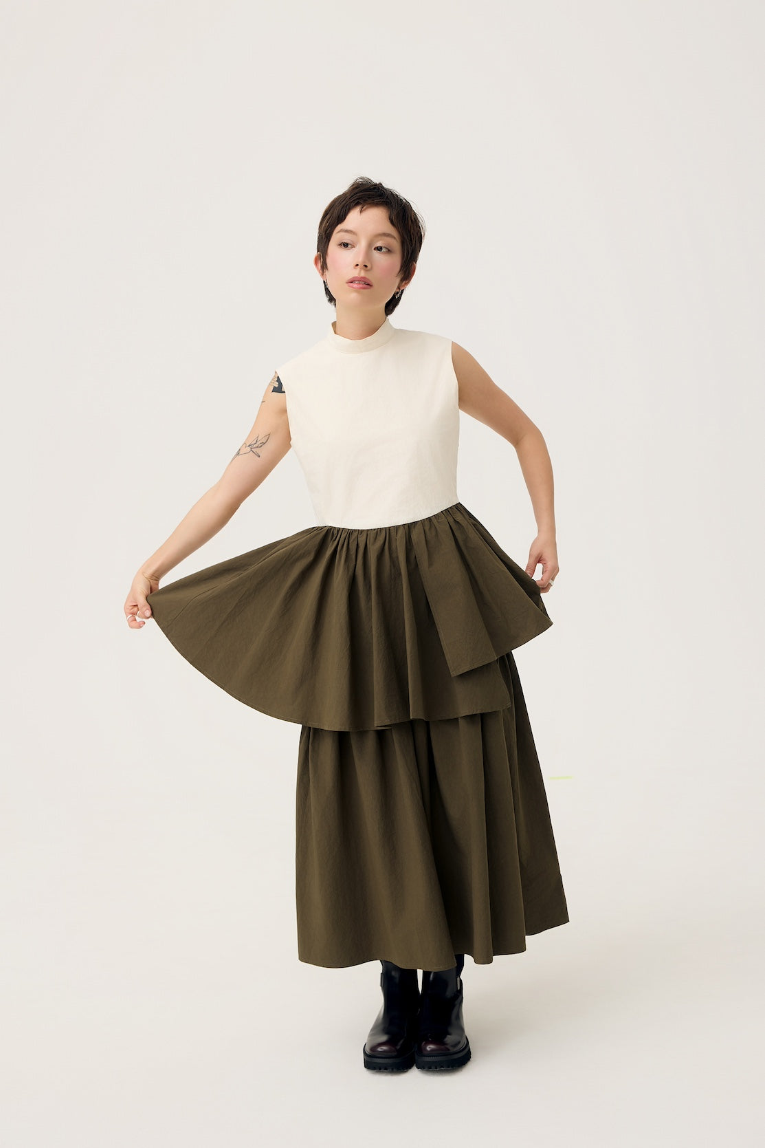 UKABU DRESS IN OLIVE & CREAM
