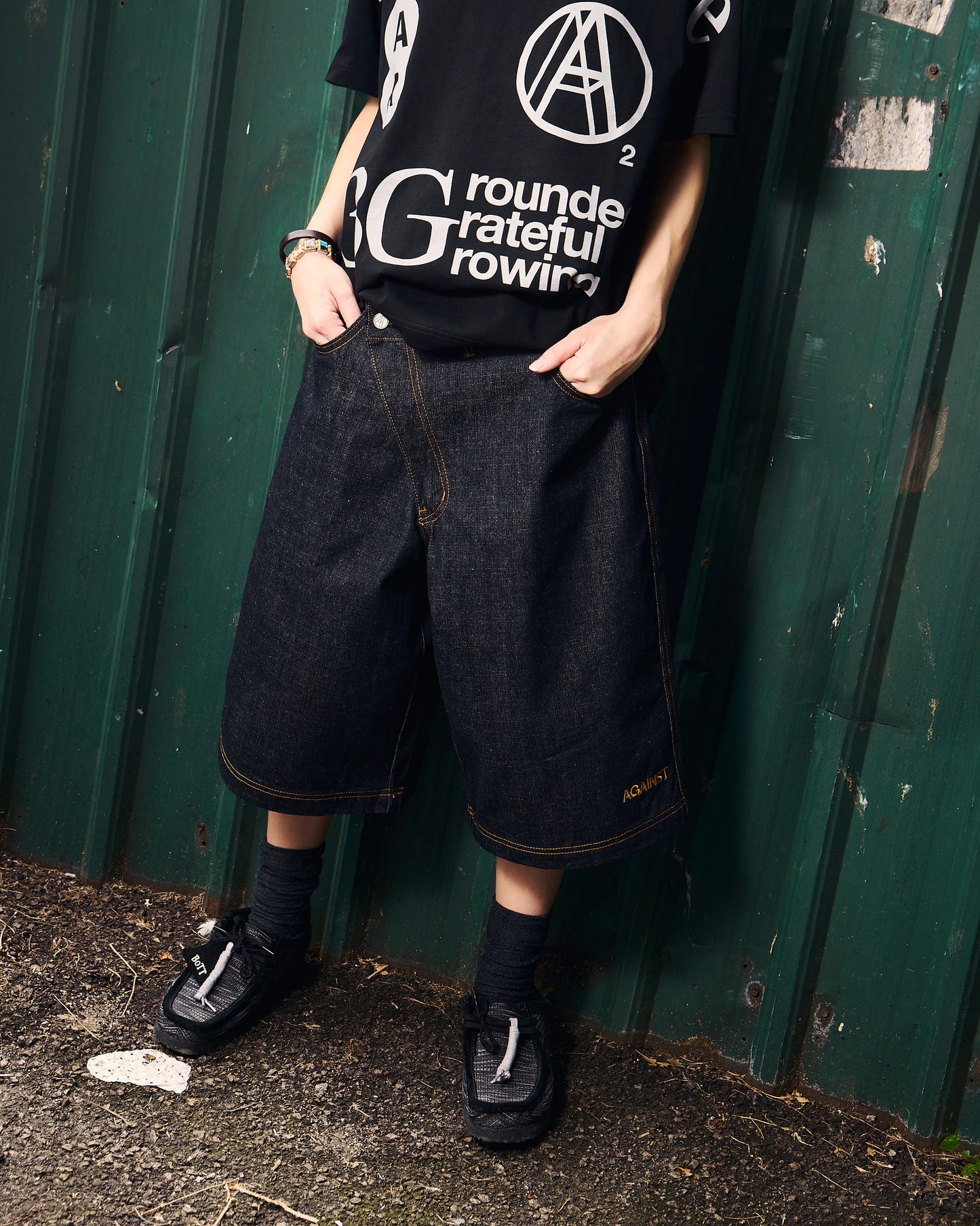 OVERLAP RAW SHORTS
