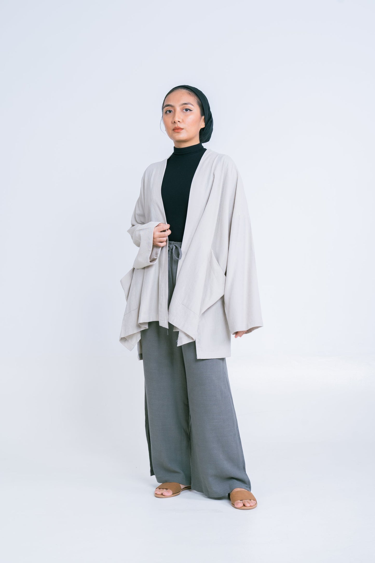Mak Outer In Grey
