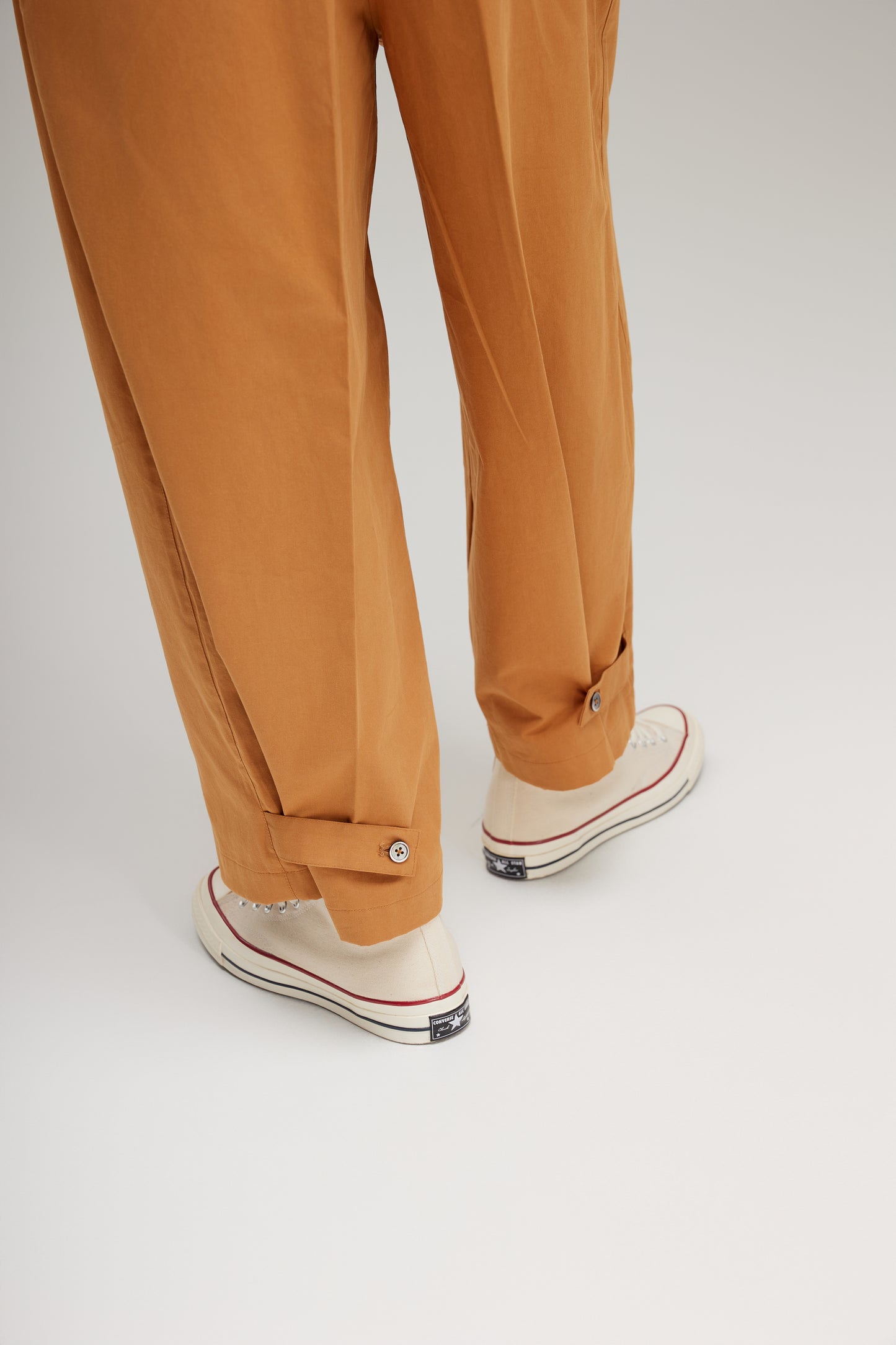 BARUN TROUSERS  IN CARAMEL