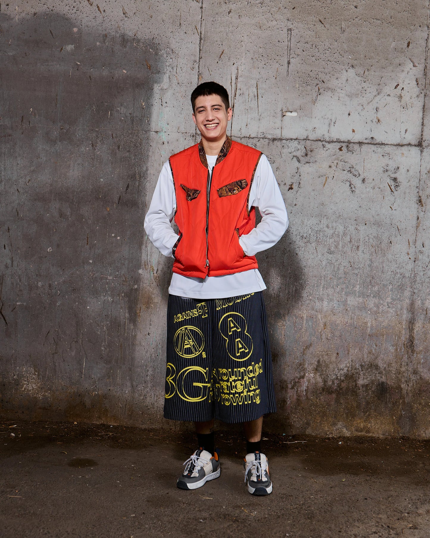 MOBILE SWEAT SHORTS