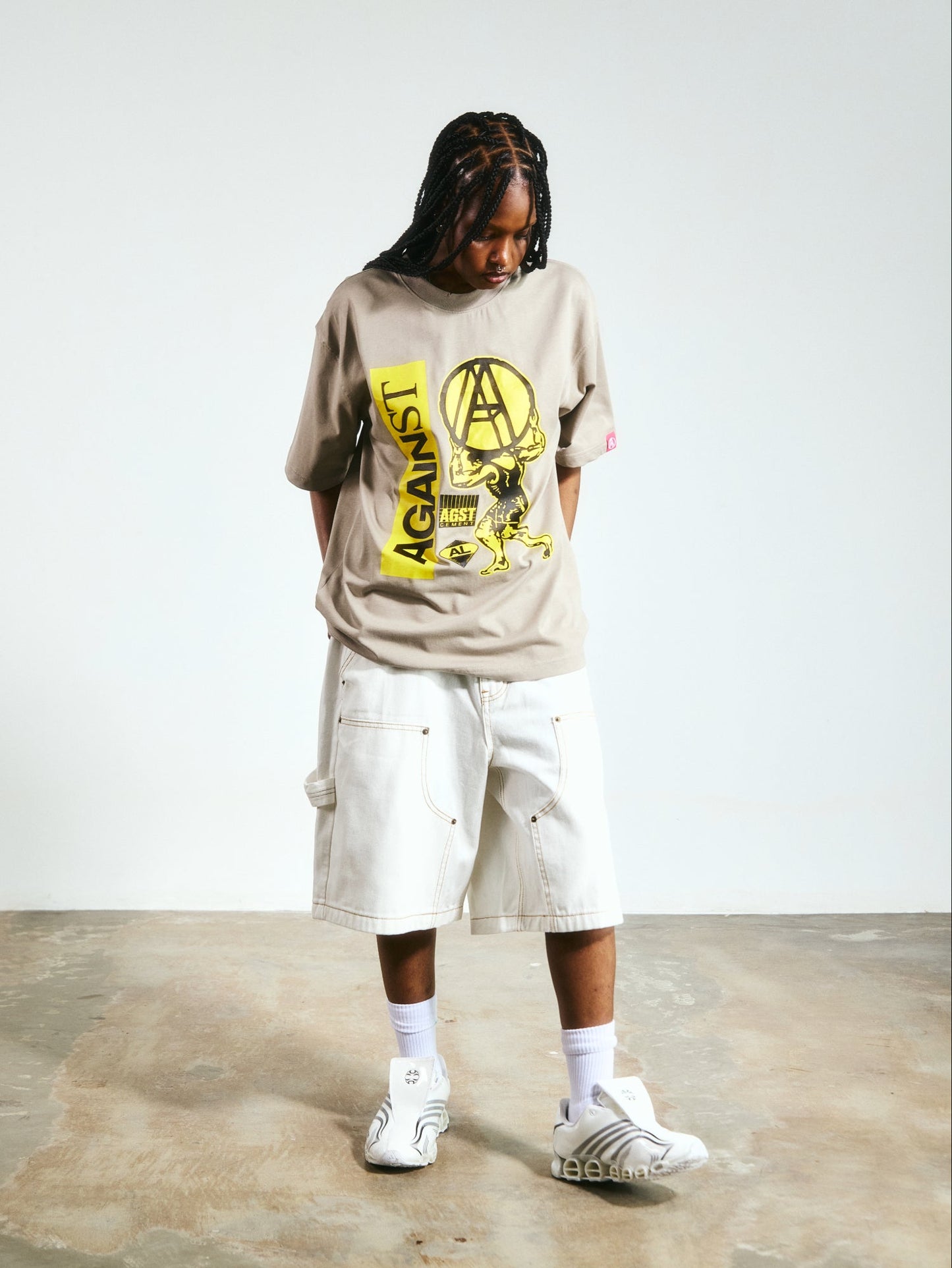 D. KNEE MONEY SHORTS WHITE