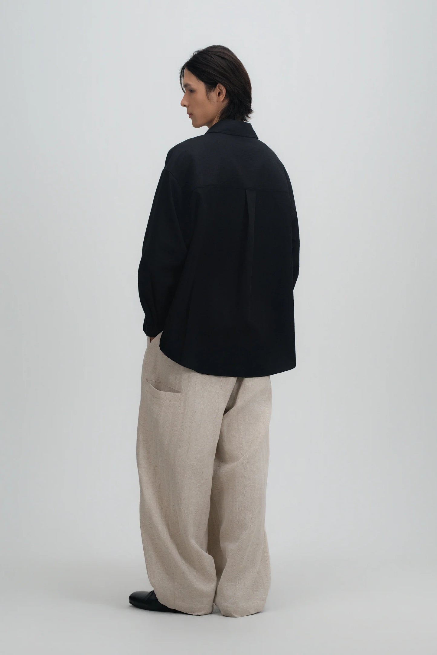 Gender Neutral Oversized Arm Long Sleeve Blouse (Black)