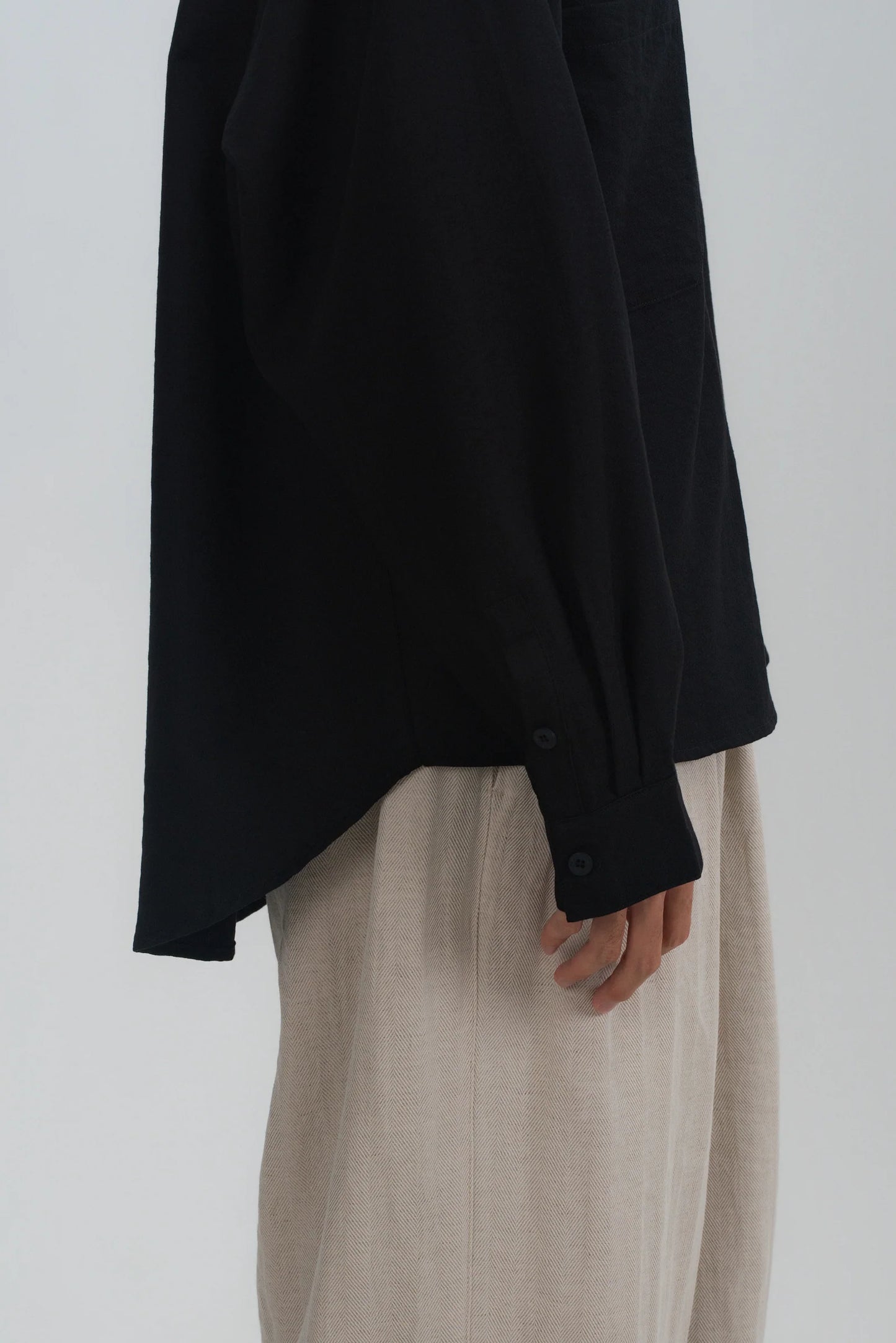 Gender Neutral Oversized Arm Long Sleeve Blouse (Black)