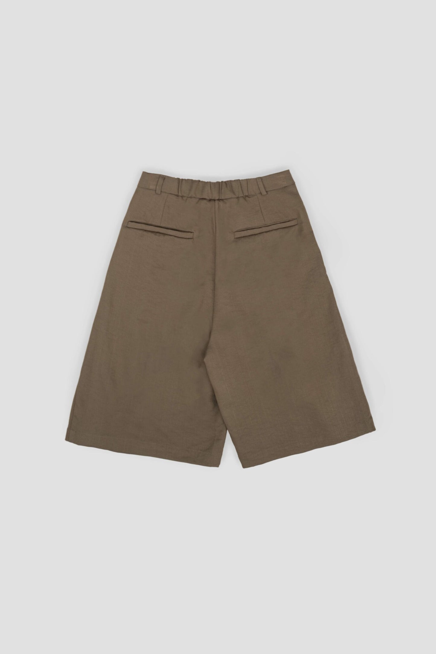 Gender Neutral Pleated Belted Short (Tea)