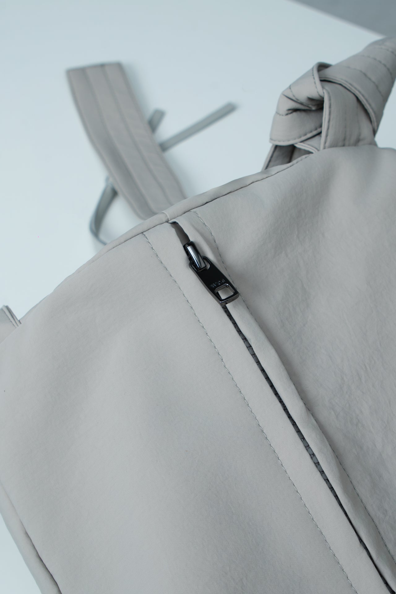 Small Loaf Nylon Bag (Light Grey)