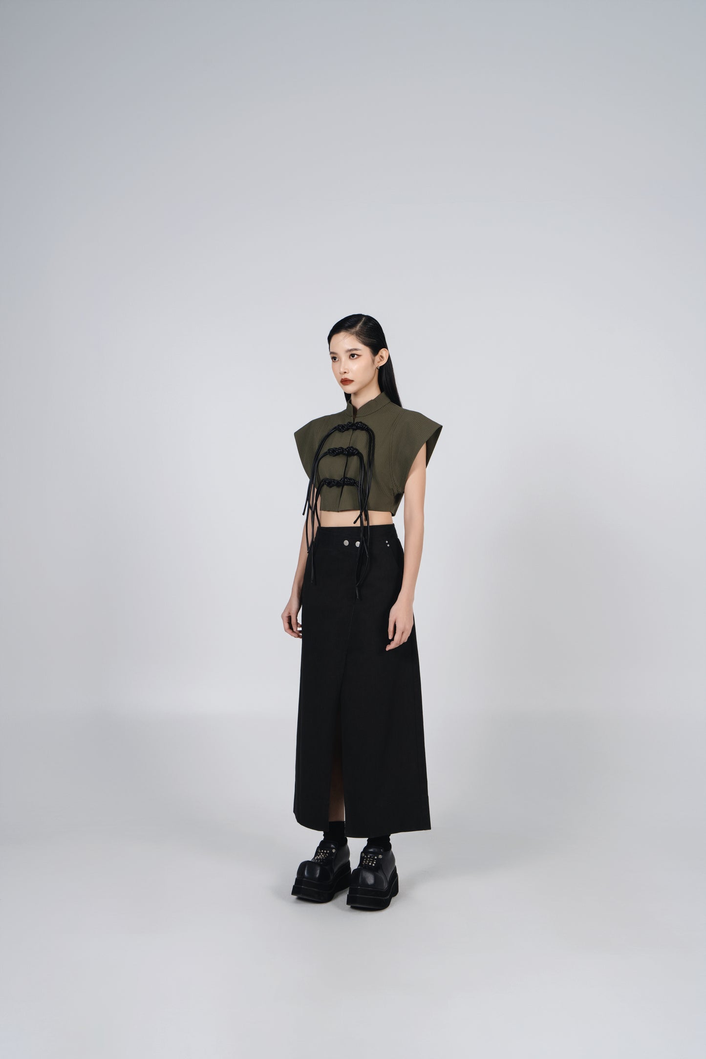 NOIZ N6TP4 MANDARIN COLLAR CHINESE KNOTS CROP TOP - Moss Green