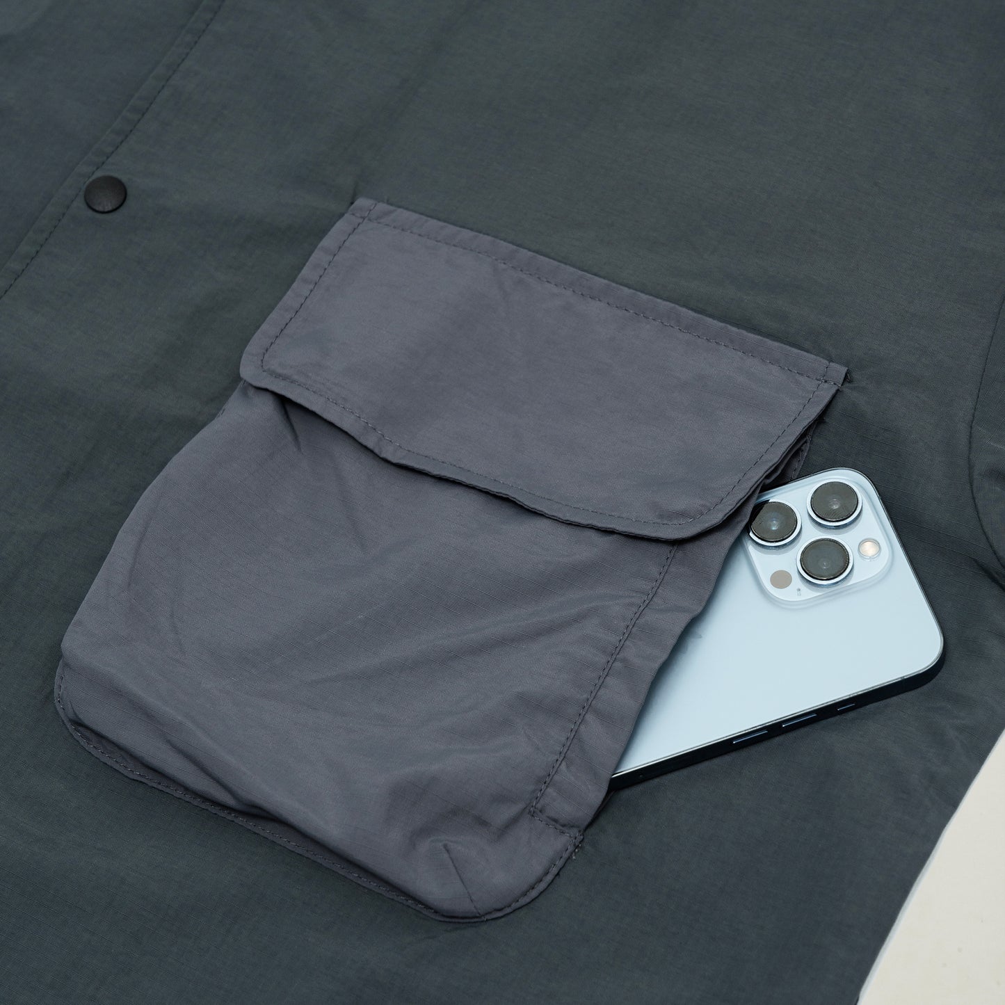 Explorer Pocket S/S Shirt (Stone Grey)