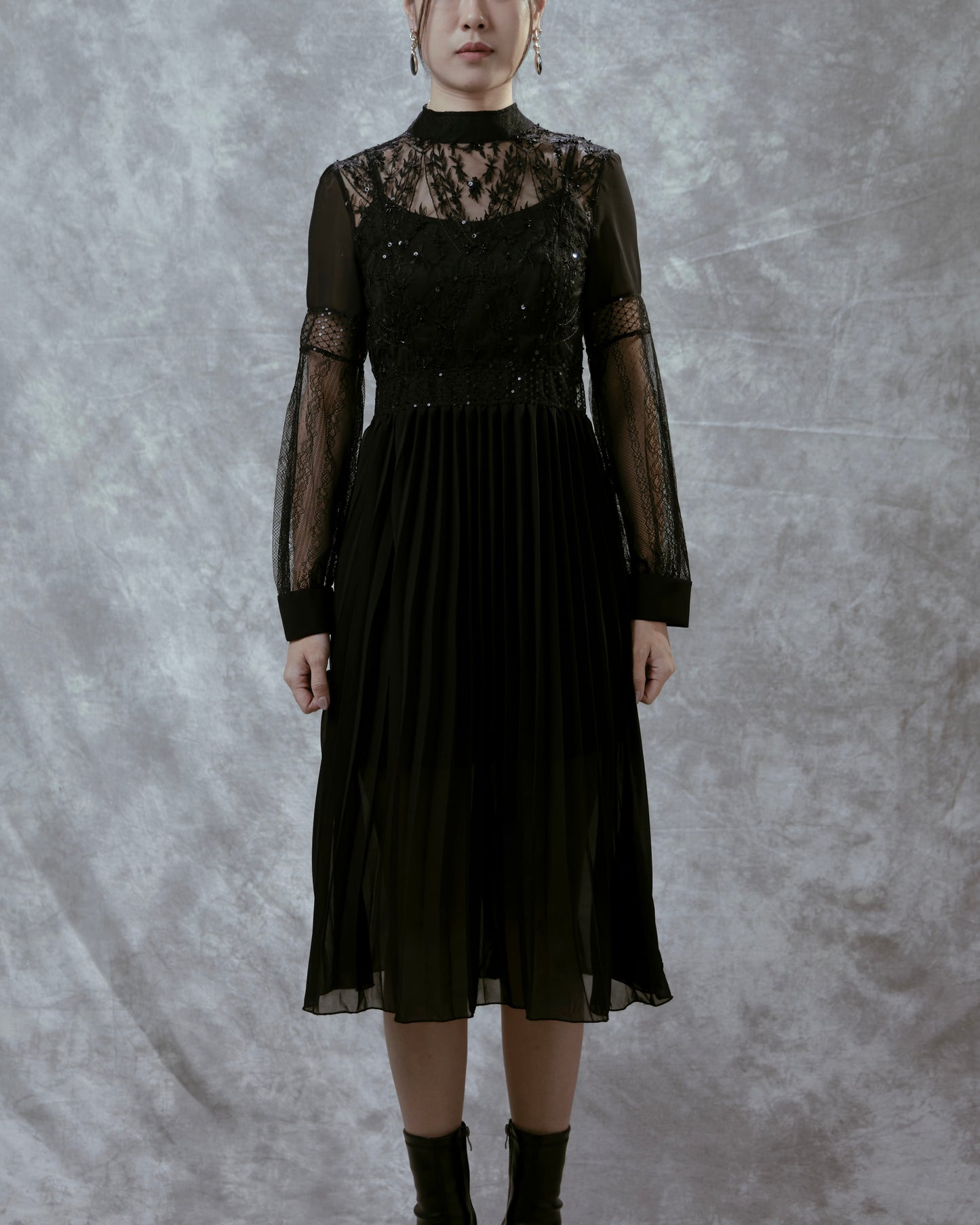 Embroidery Lace pleated skirt dress