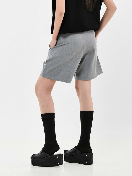 CASUAL QUARTER SUIT SHORTS | GREY
