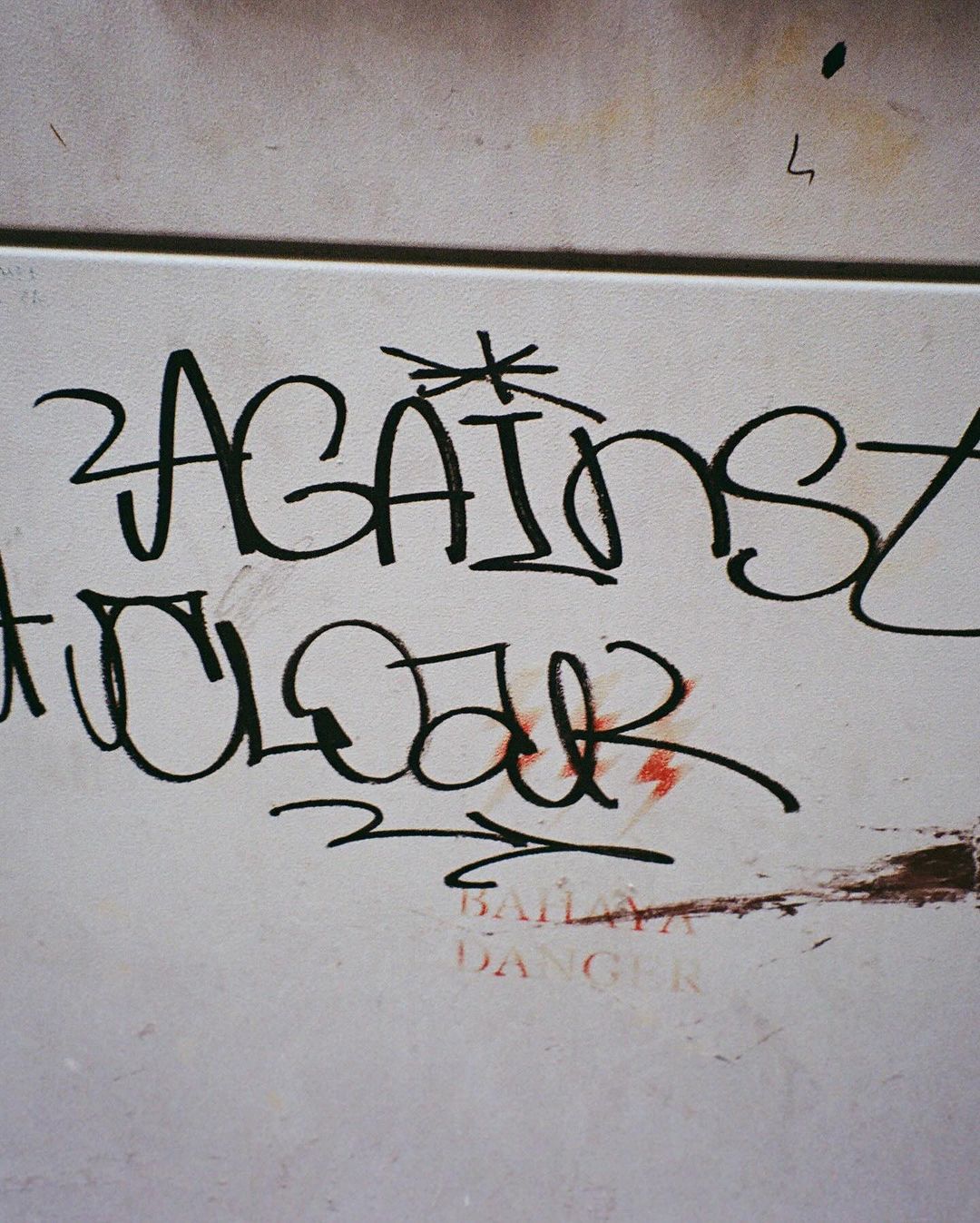 AGAINST X CLOAK 'STREET MARKER'