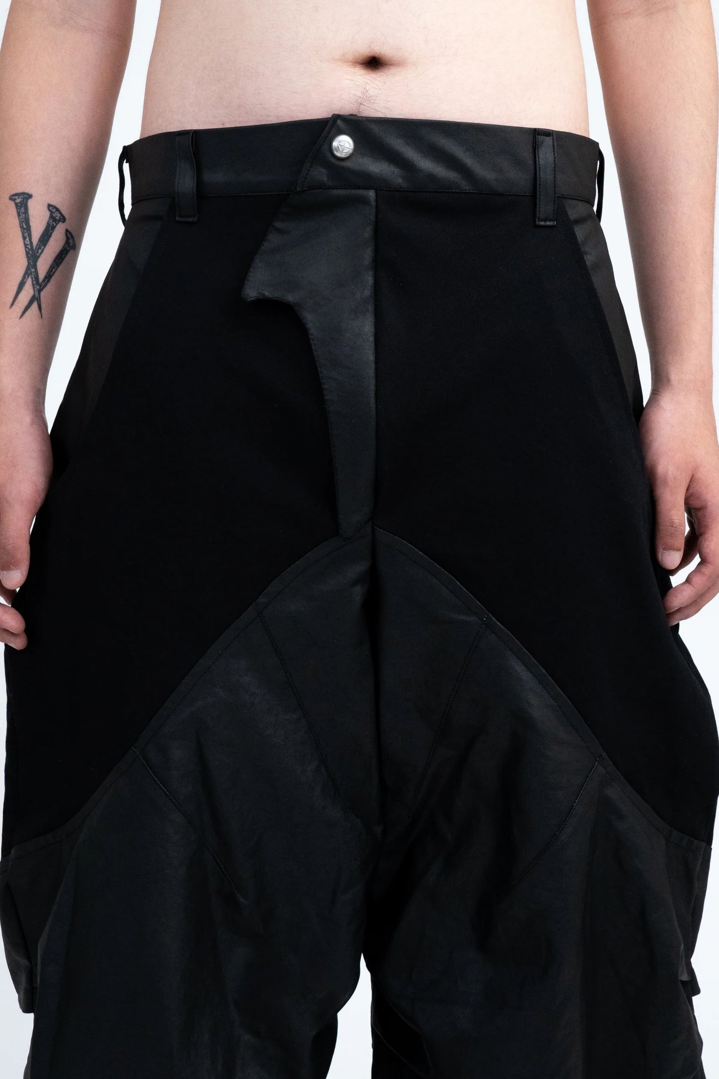 RHITTA WAXED PARACHUTE PANTS