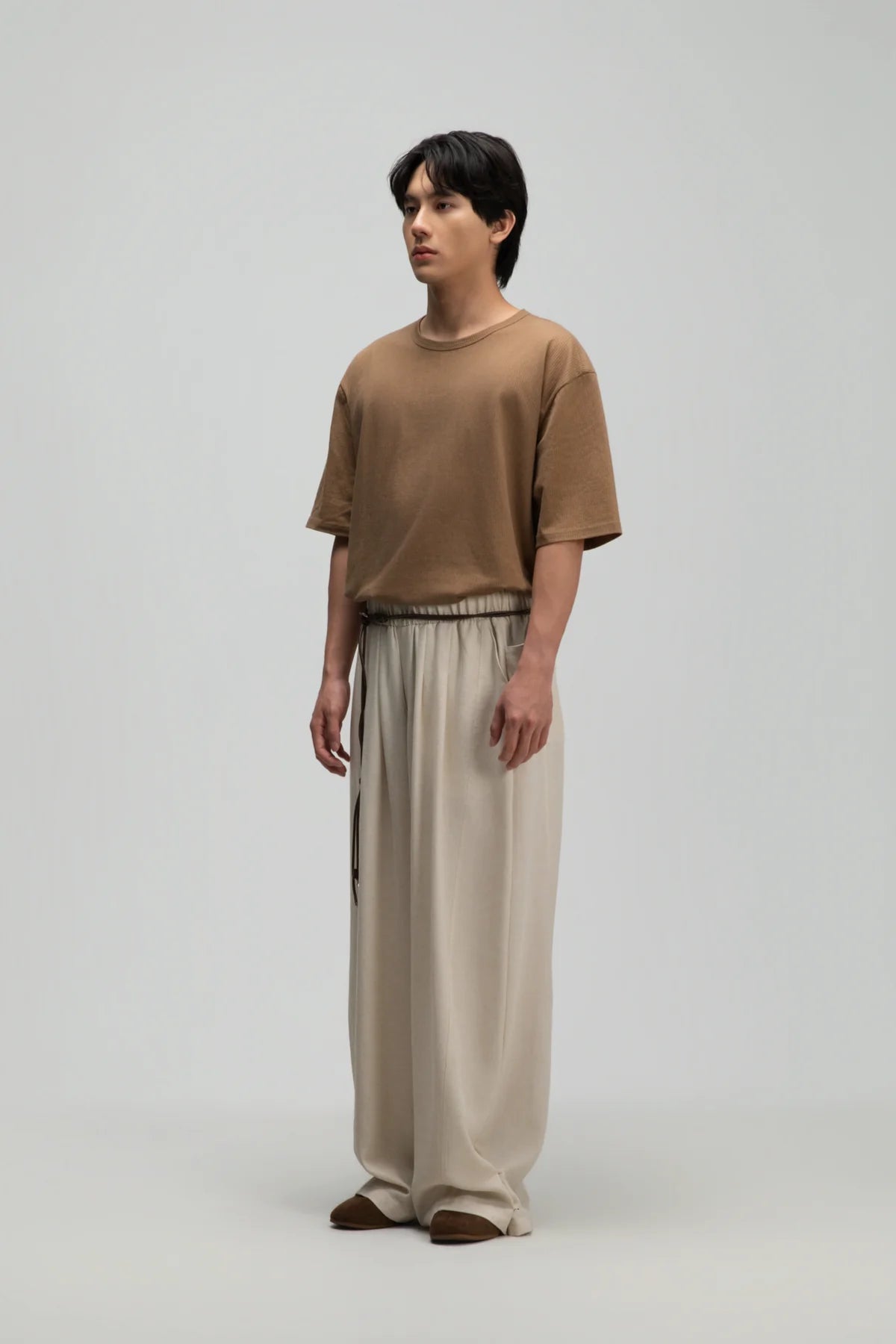 Gender Neutral Thin Boxy Tee (Textured Mud)