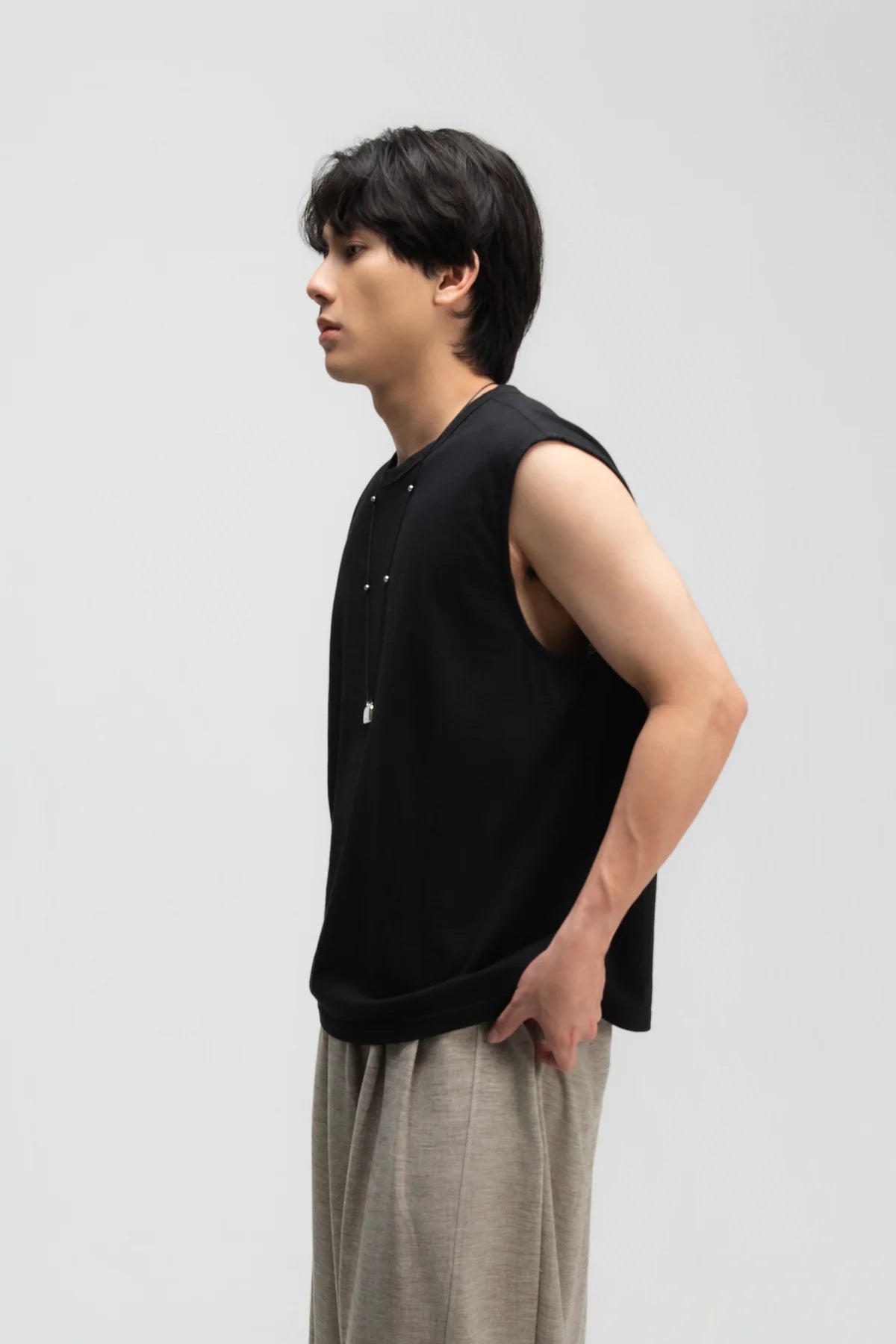 Gender Neutral Thin Muscle Tee (Textured Black)