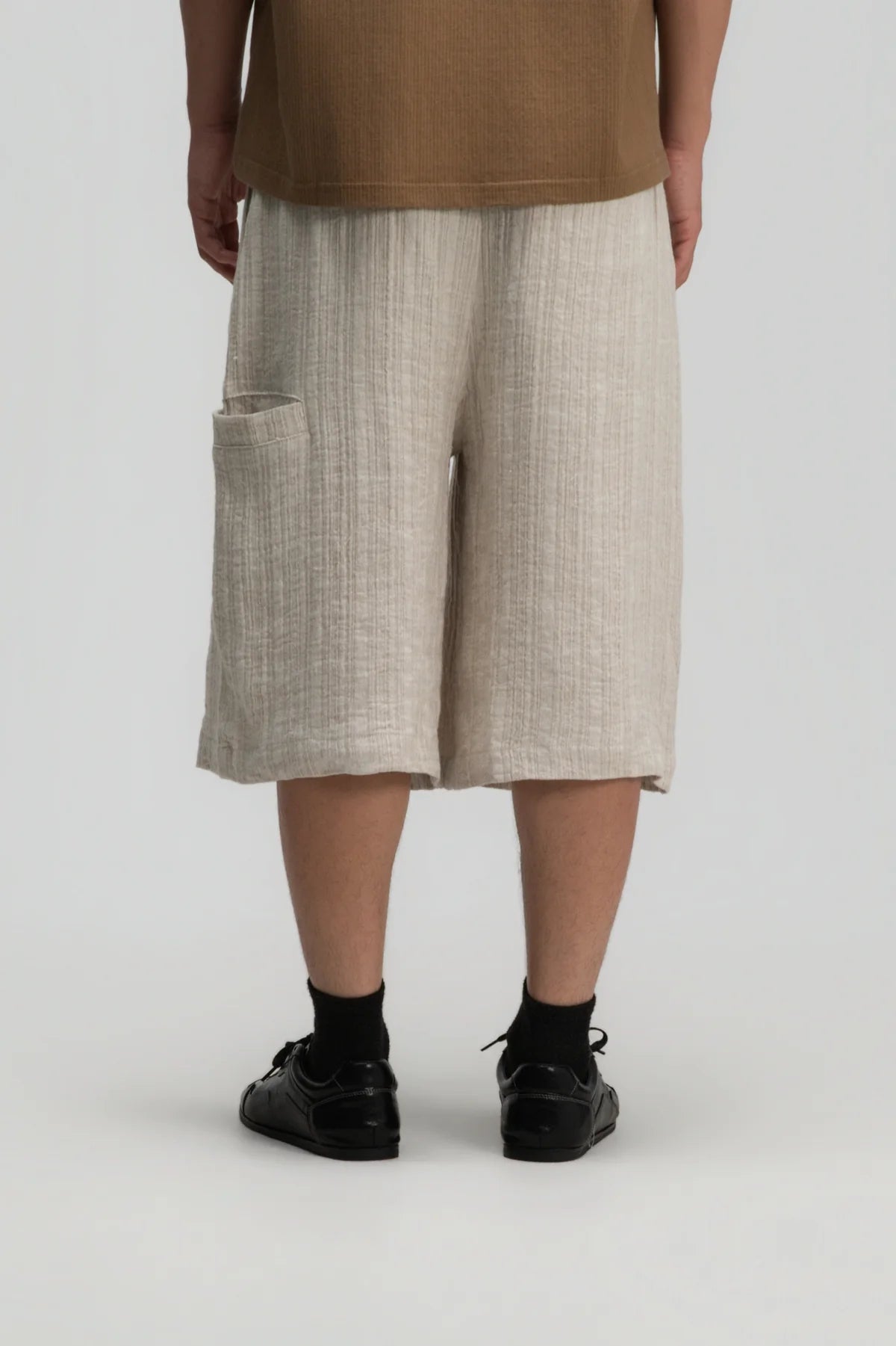 Gender Neutral Front Box Pleated Shorts (Beige)