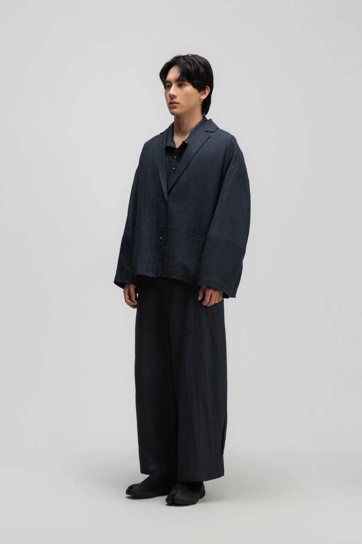 Gender Neutral Oversized Pleated Back Hem Blazer (Navy Blue Stripe)