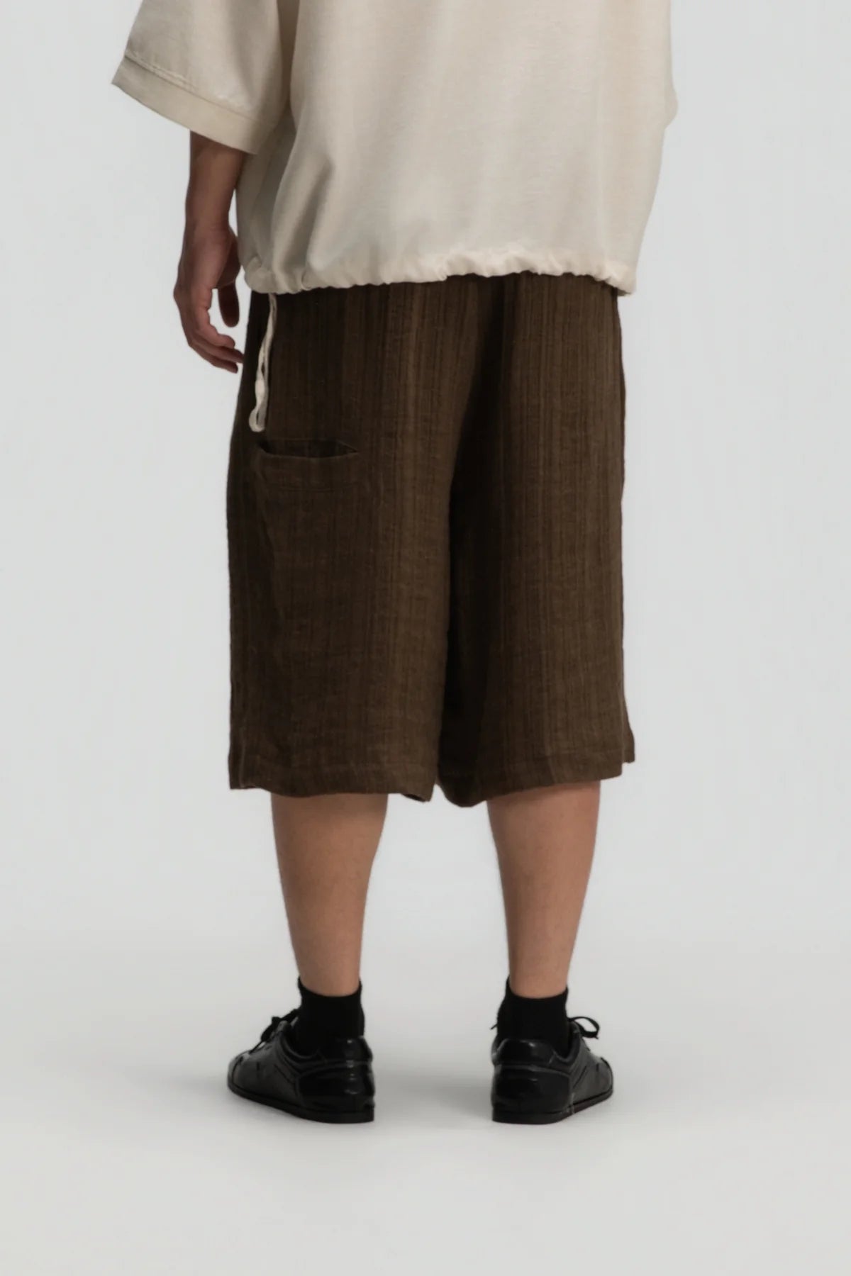 Gender Neutral Front Box Pleated Shorts (Brown)