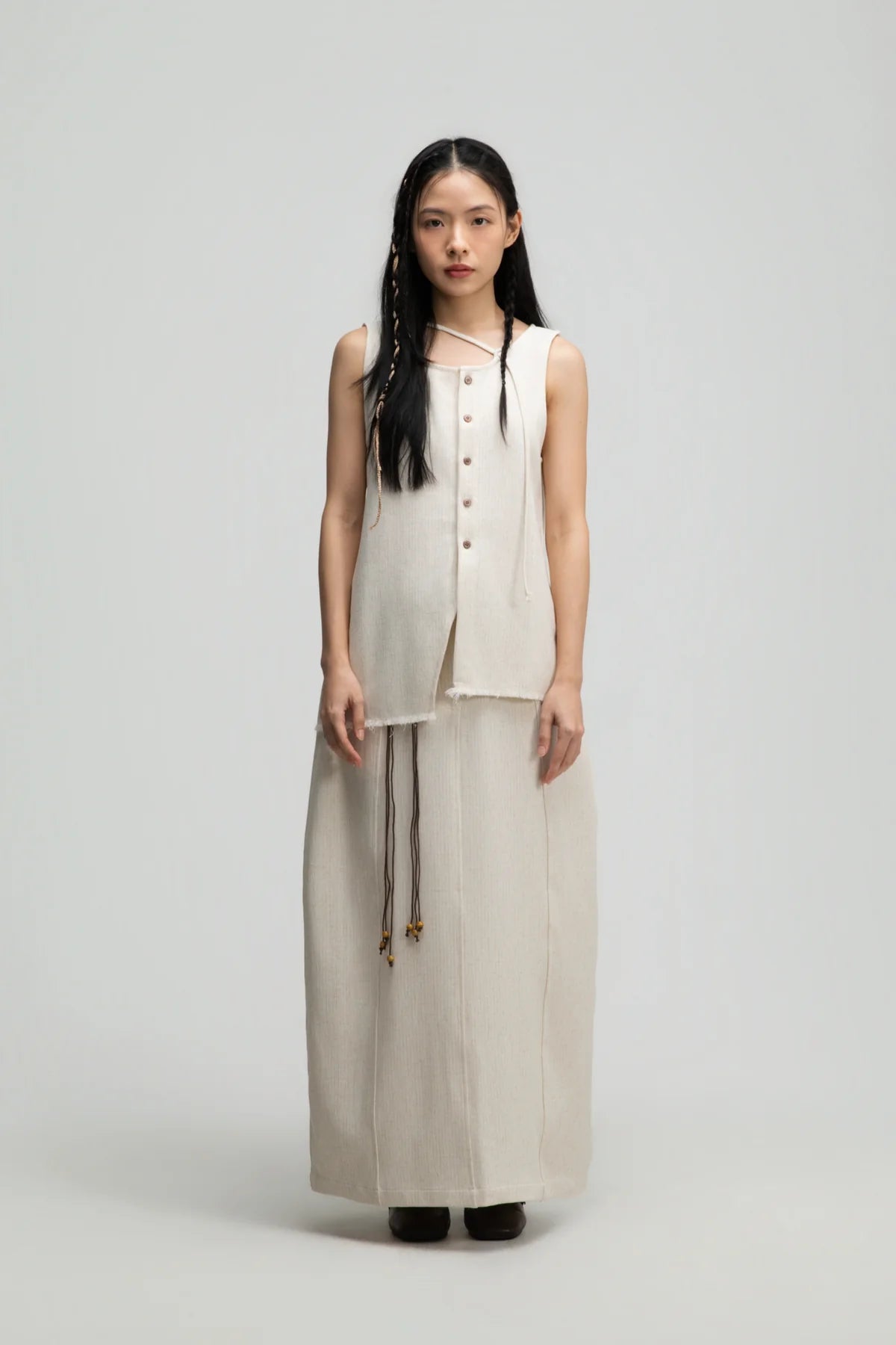 Raw Hem Skewed Button-Up Tank Top (Off White)