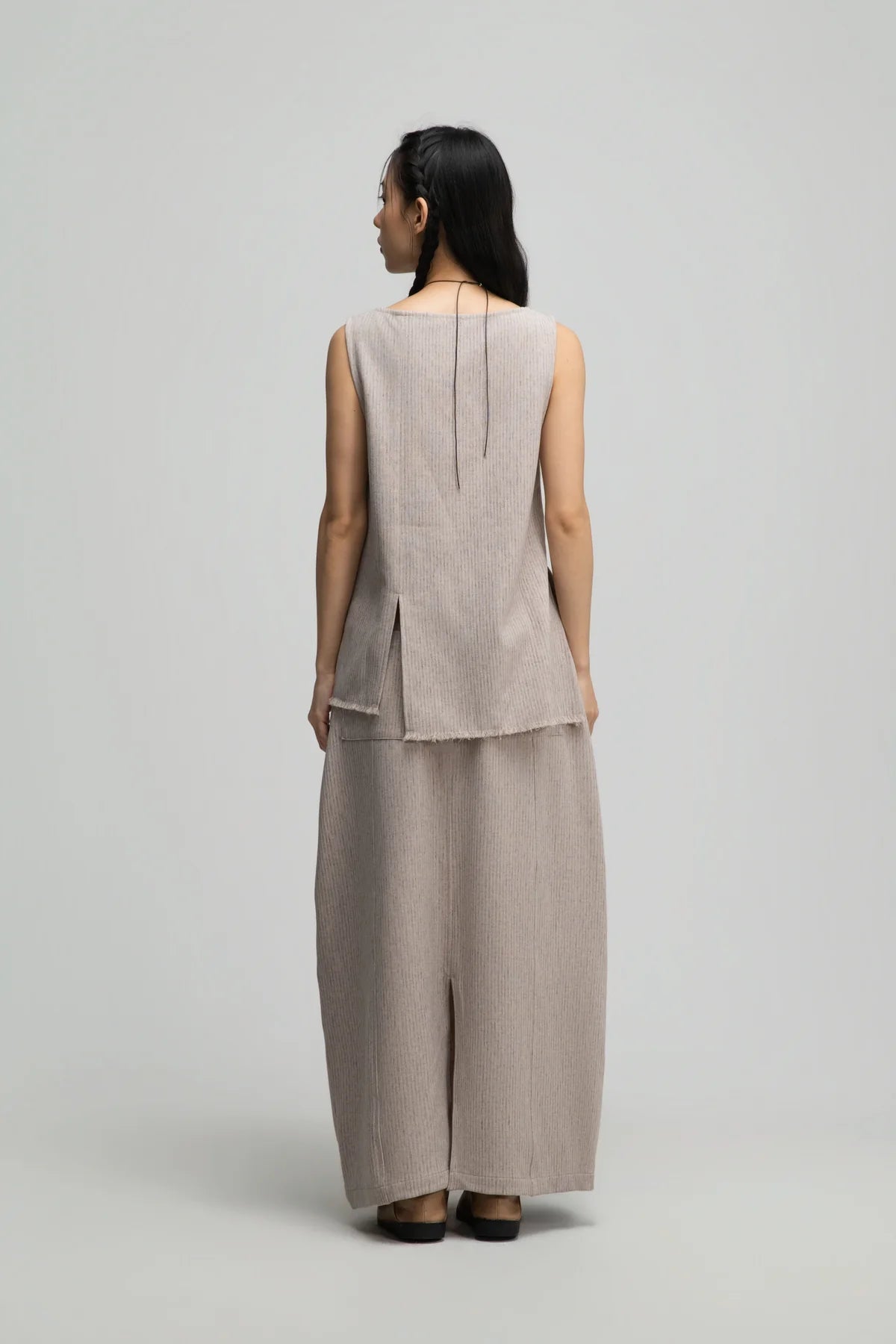 Curved Leg Skirt w/ Beaded Belt (Dark Beige)