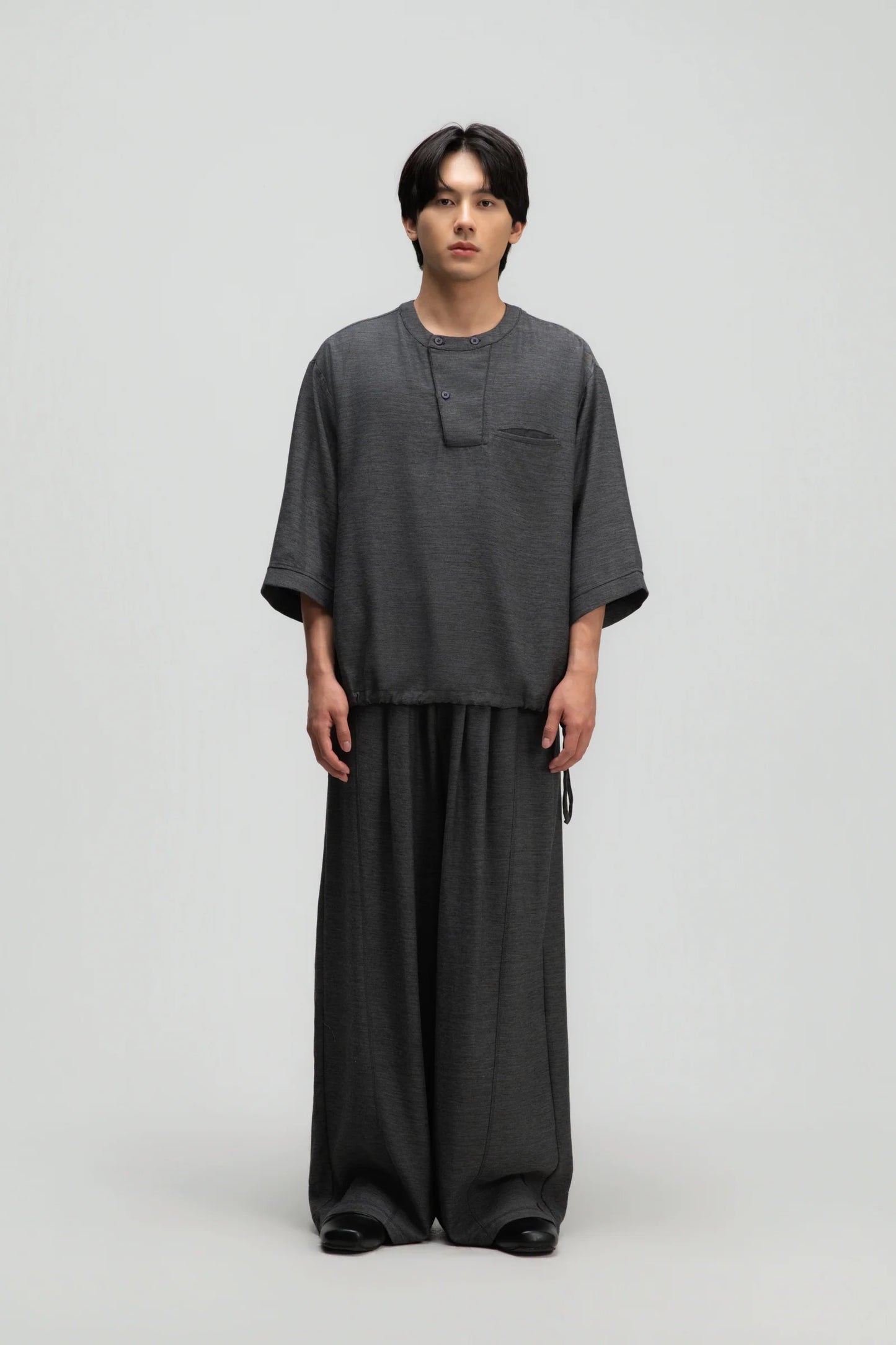 Gender Neutral 3/4 Sleeve Arc Collar Shirt (Midnight Grey)