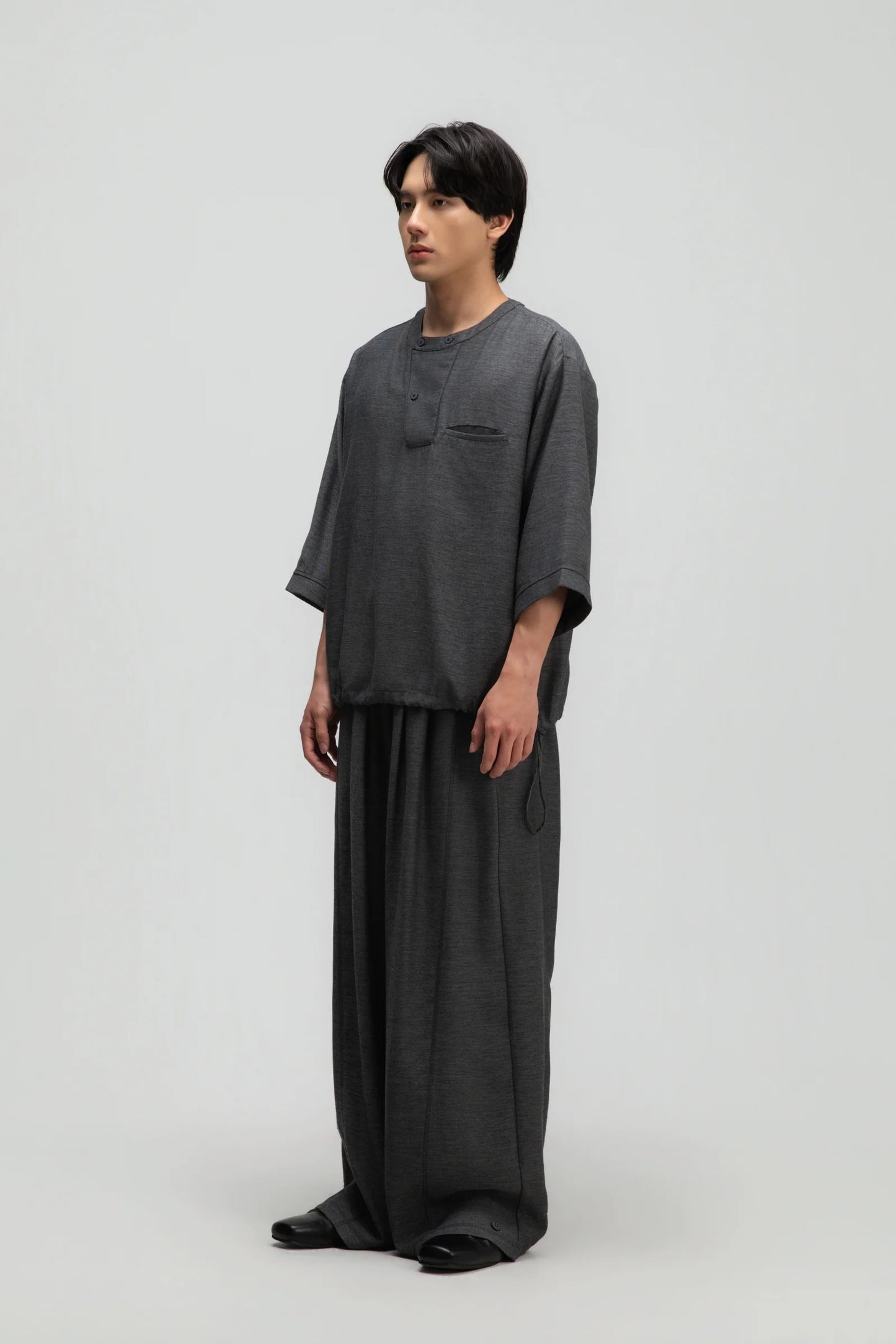 Gender Neutral 3/4 Sleeve Arc Collar Shirt (Midnight Grey)