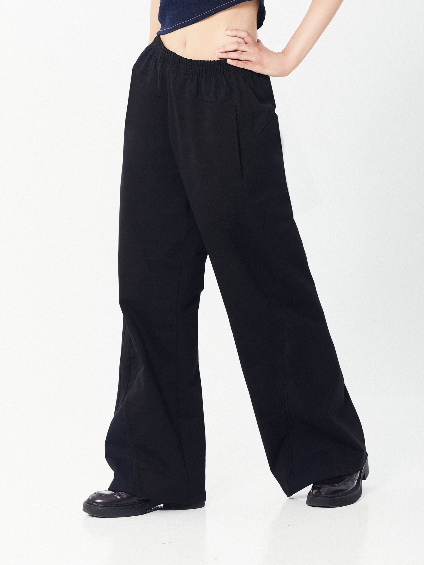 WIDE LEG SWEATPANTS