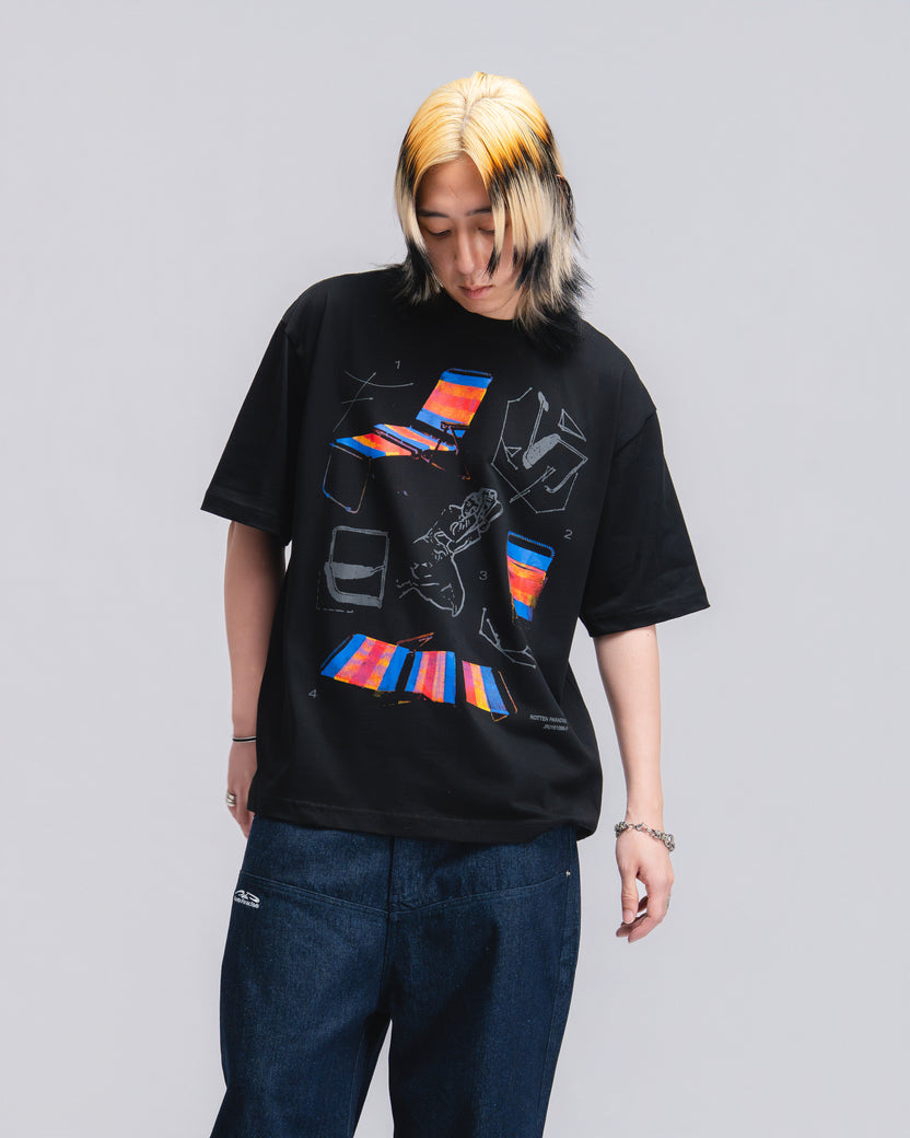 Lazy Chair Tee Black