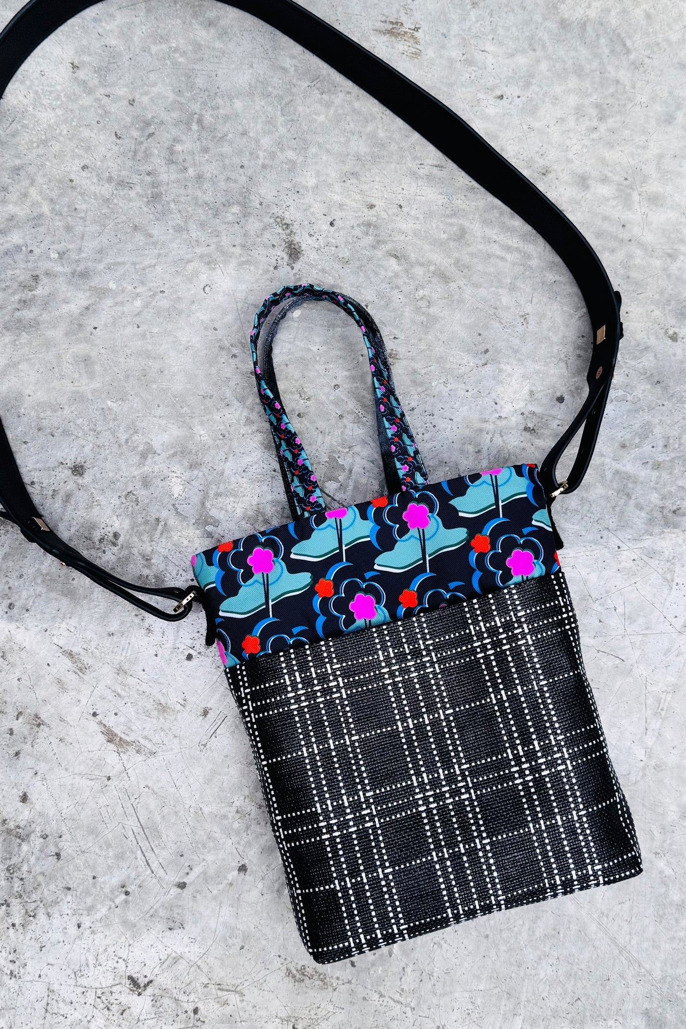 S20 BG02A || SHADOW BAG - BEV C multi label store