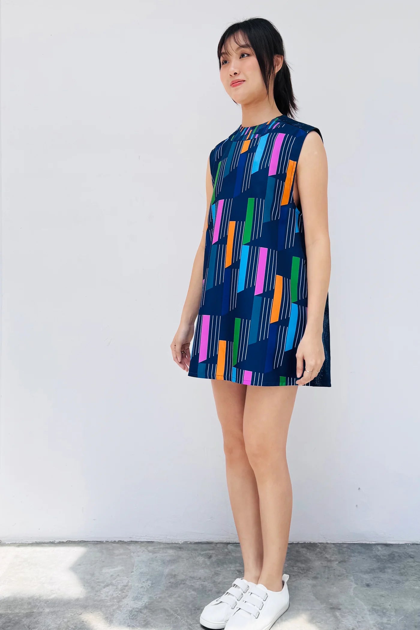 S20 DD10 || GLIMMER OVERSIZED MINI DRESS - BEV C multi label store