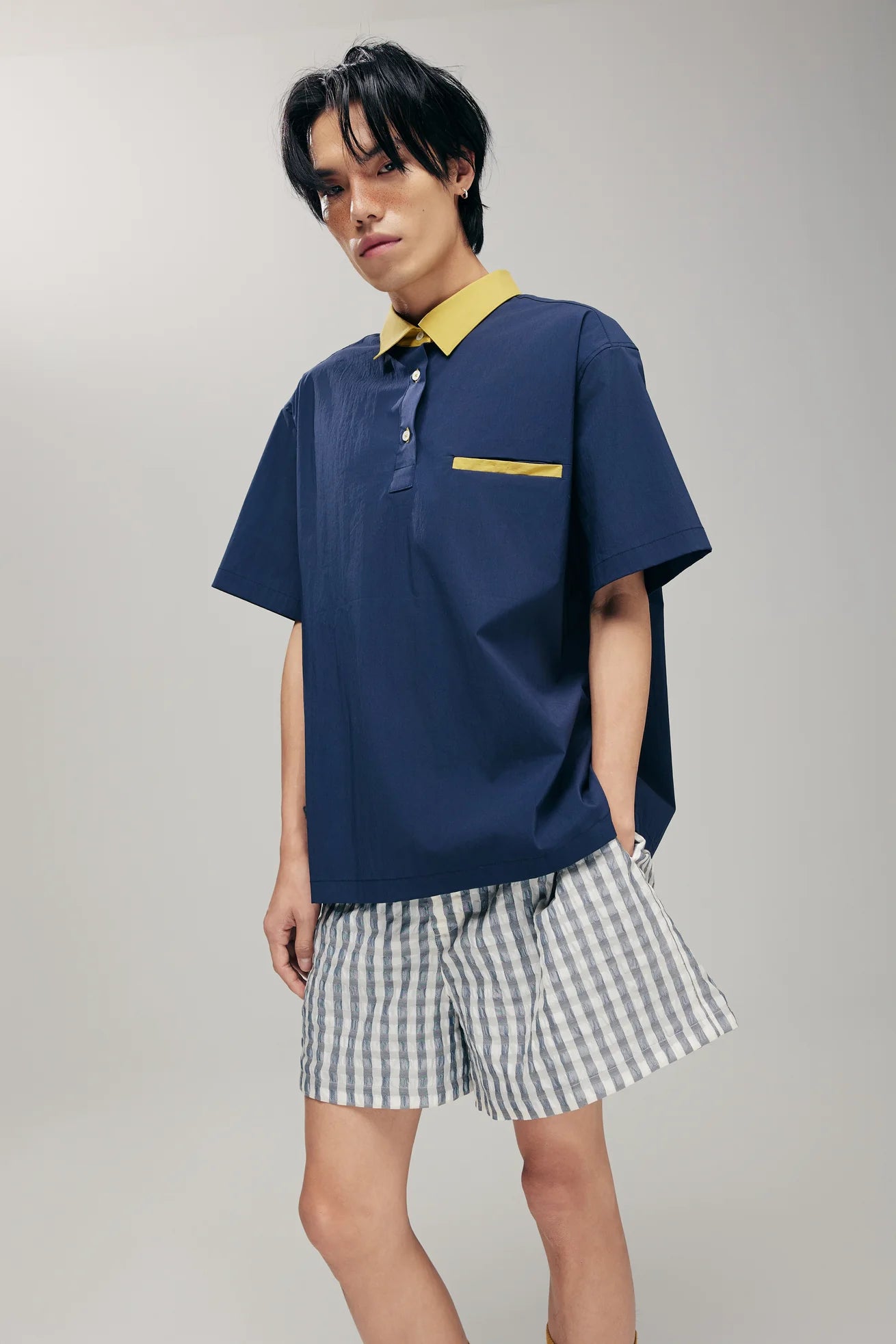 SENSU HALF-PLACKET SHIRT IN NAVY & LIME