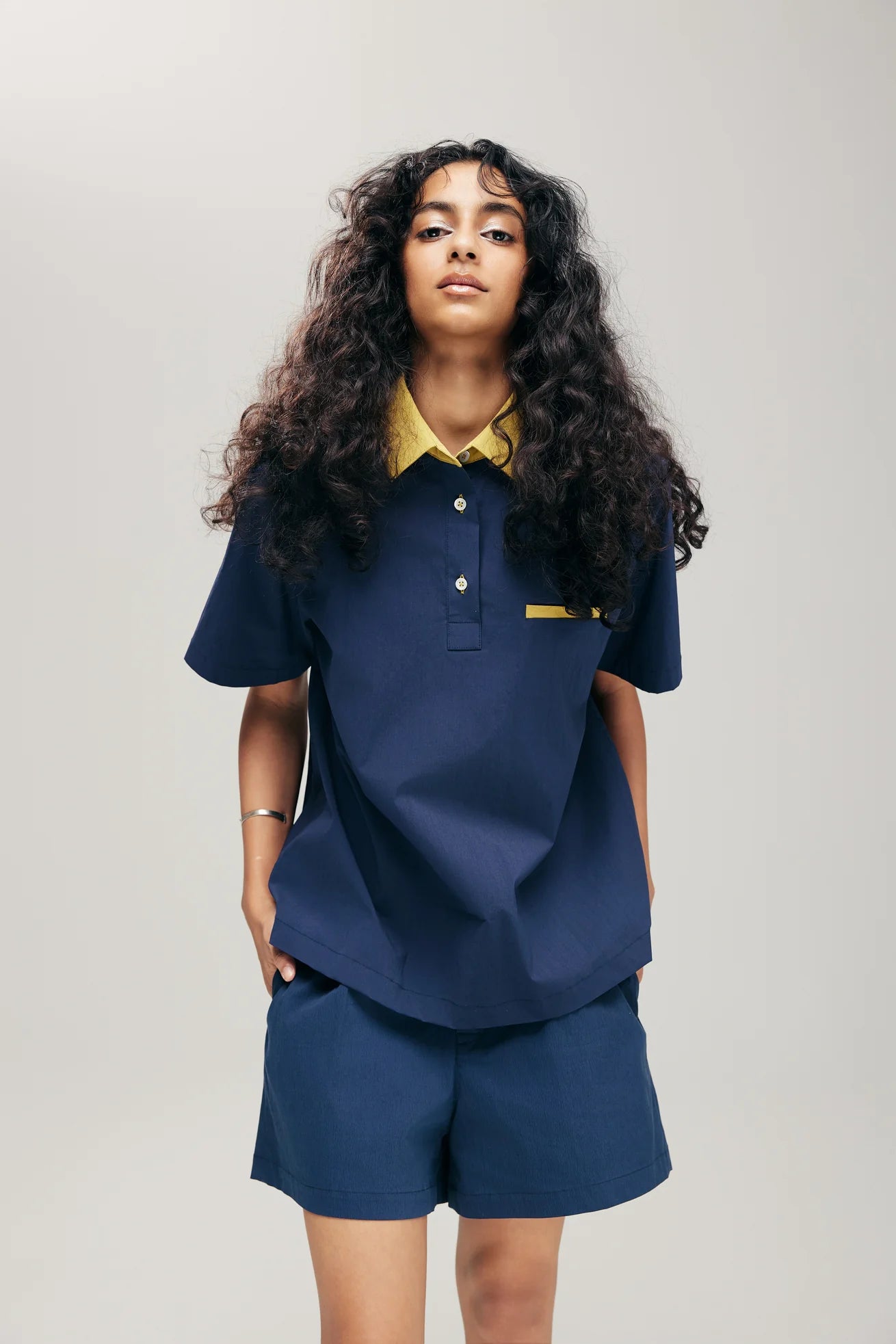 SENSU HALF-PLACKET SHIRT IN NAVY & LIME
