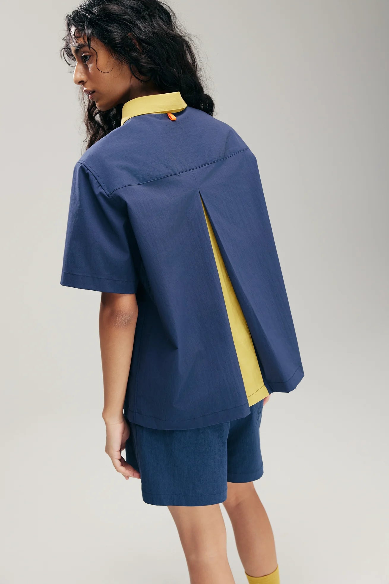 SENSU HALF-PLACKET SHIRT IN NAVY & LIME