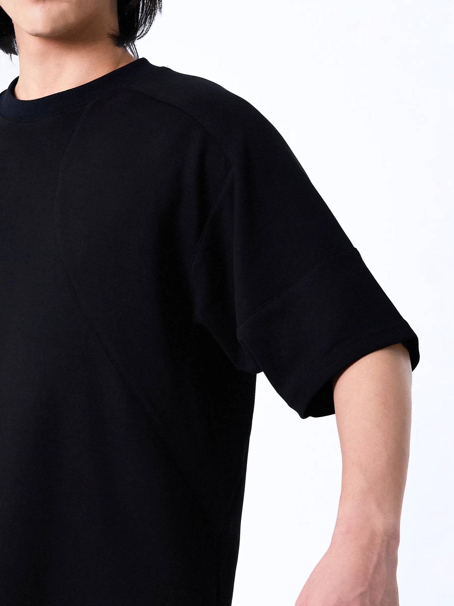 WAVEFORM SADDLE SIGNATURE TEE