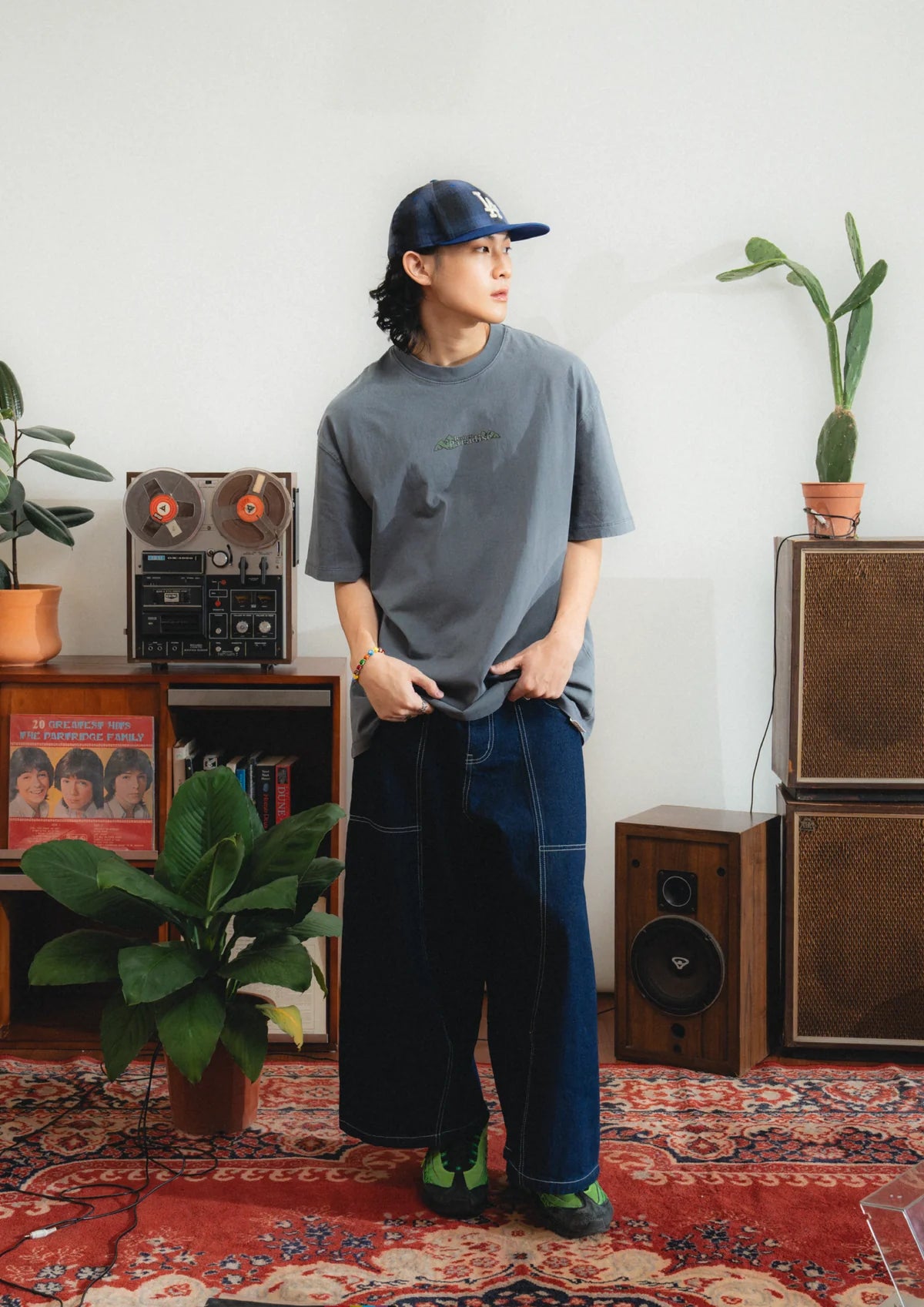 MOUNTAIN TEE WASHED IN GREY