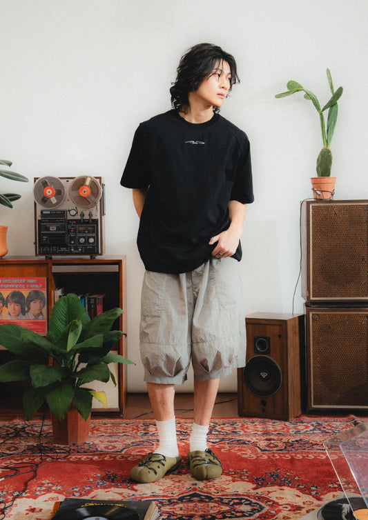 MINI LOGO RAGLAN TEE IN BLACK